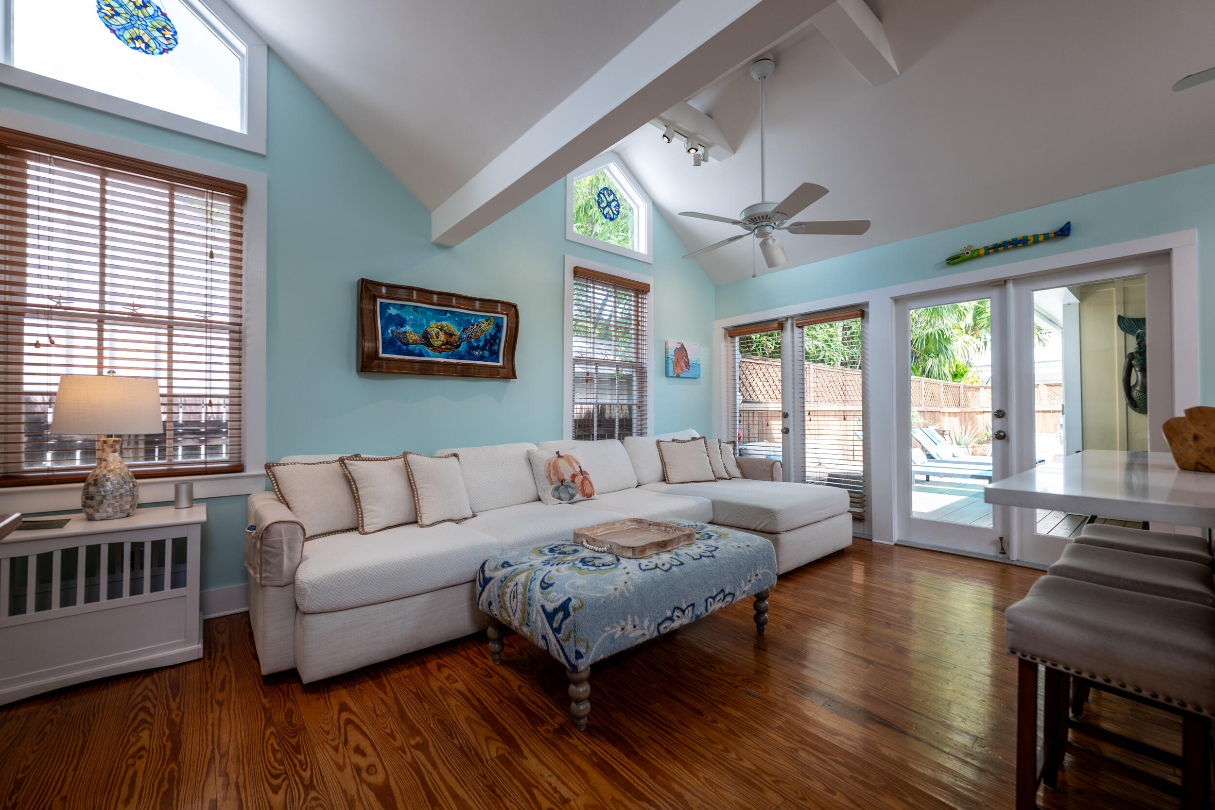 823 Elizabeth Street