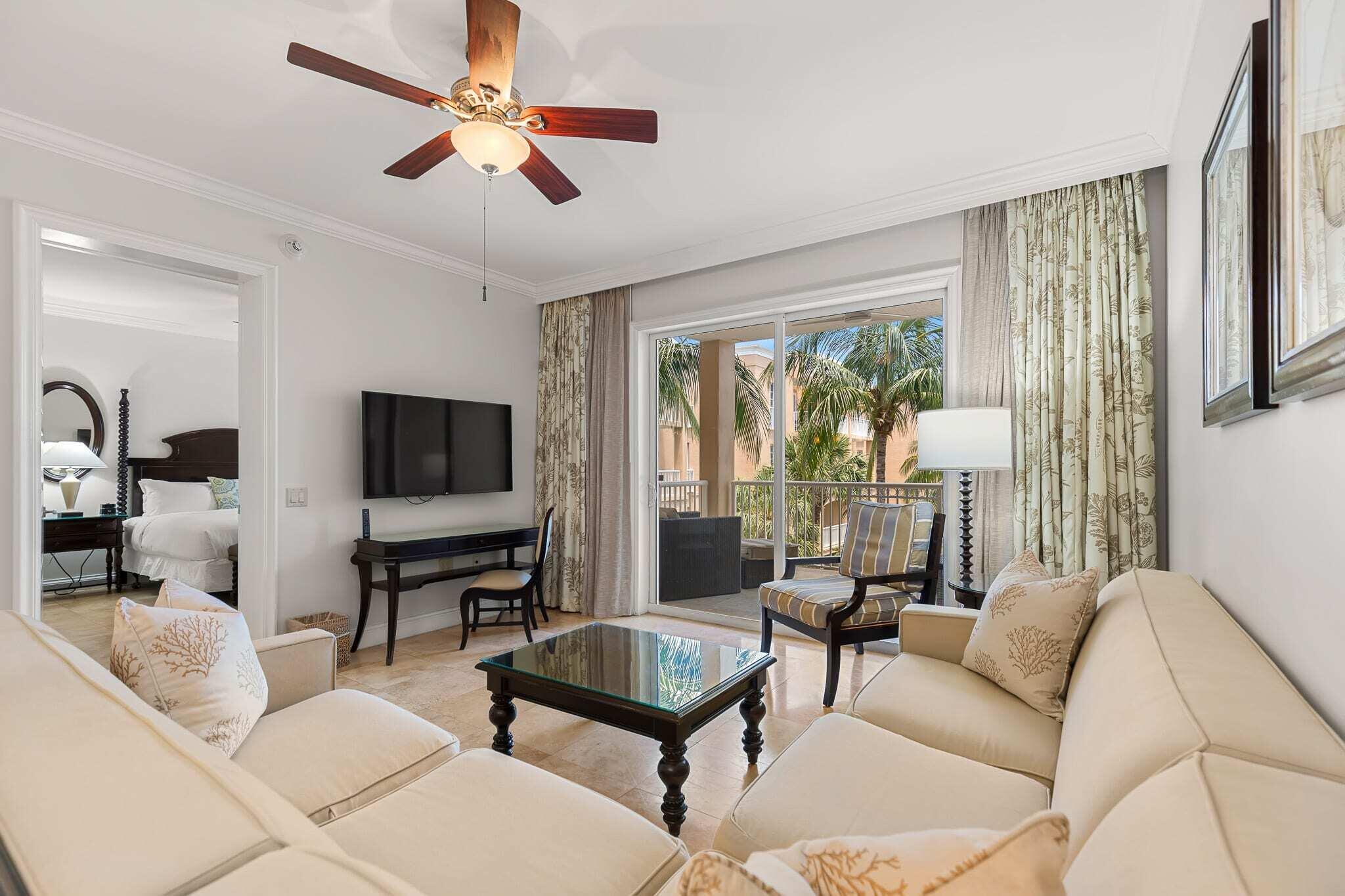 3841 N Roosevelt Boulevard Unit: 213