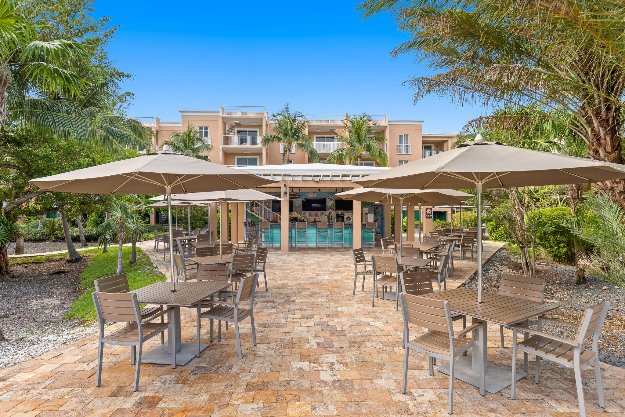 3841 N Roosevelt Boulevard Unit: 213