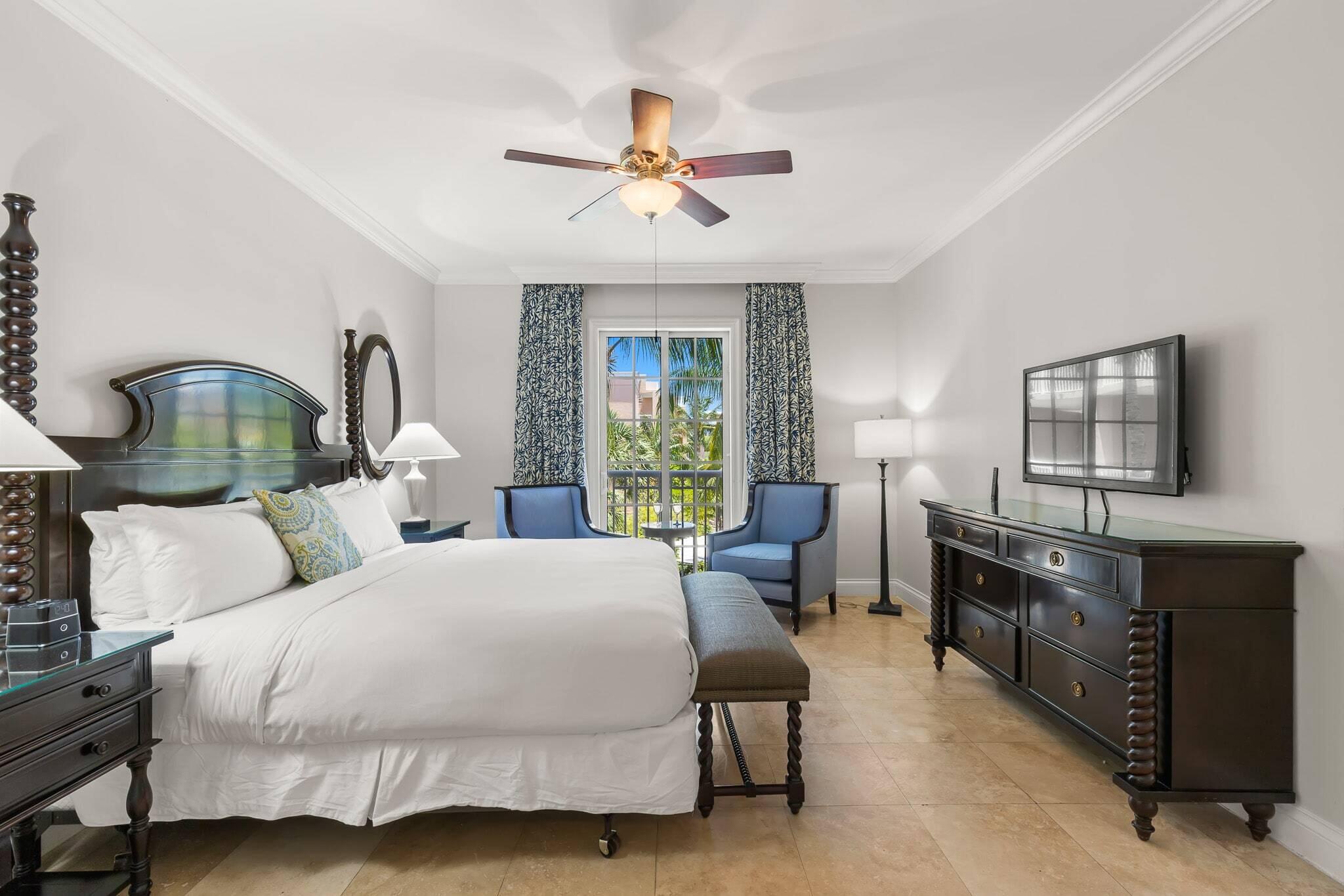 3841 N Roosevelt Boulevard Unit: 213