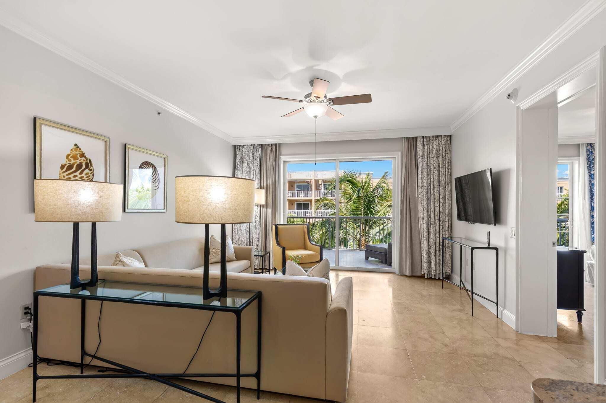 3841 N Roosevelt Boulevard Unit: 222