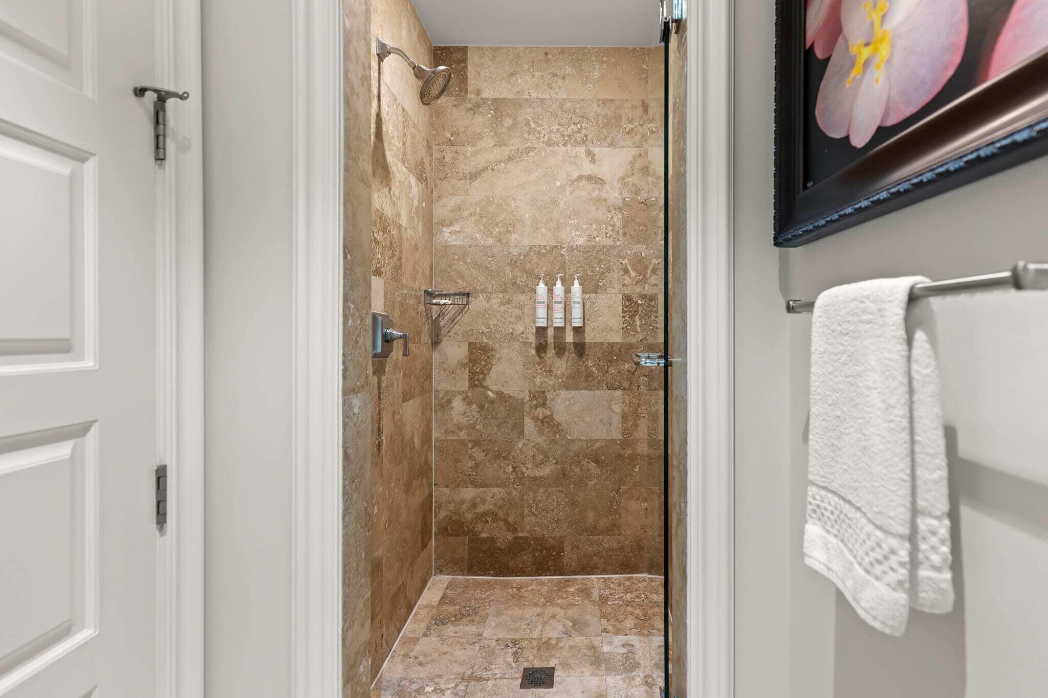 3841 N Roosevelt Boulevard Unit: 222