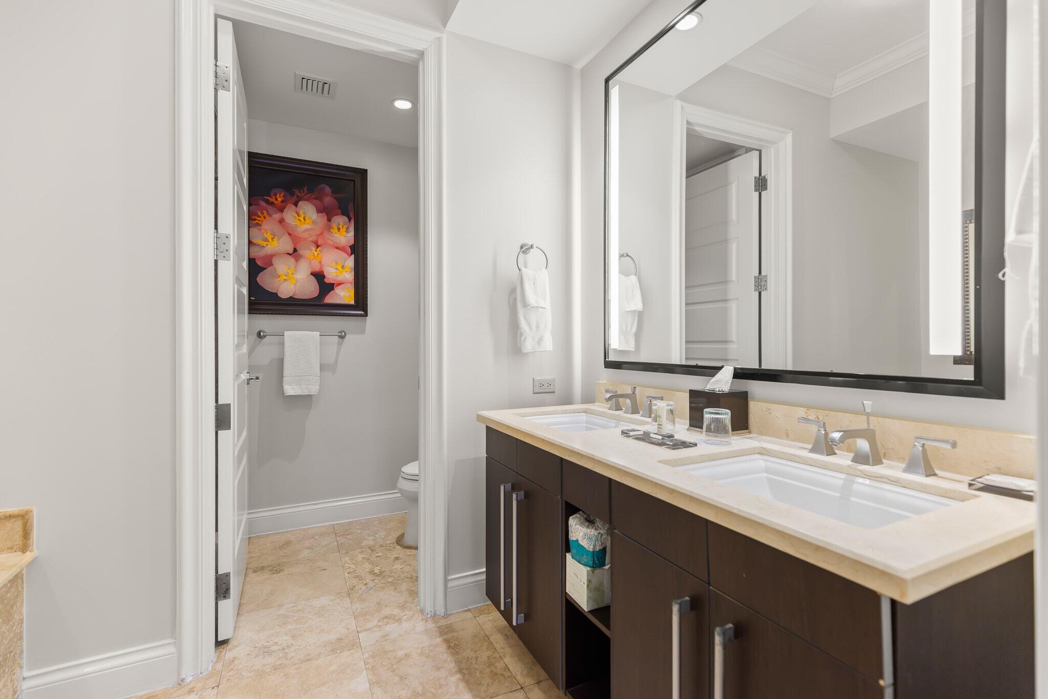 3841 N Roosevelt Boulevard Unit: 222