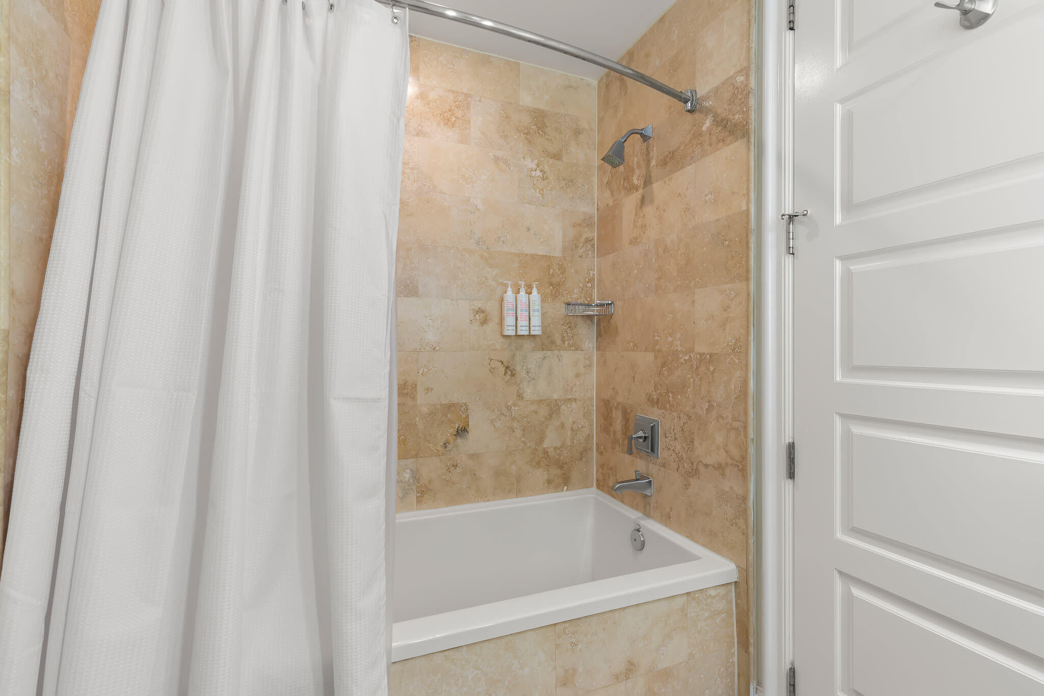 3841 N Roosevelt Boulevard Unit: 222