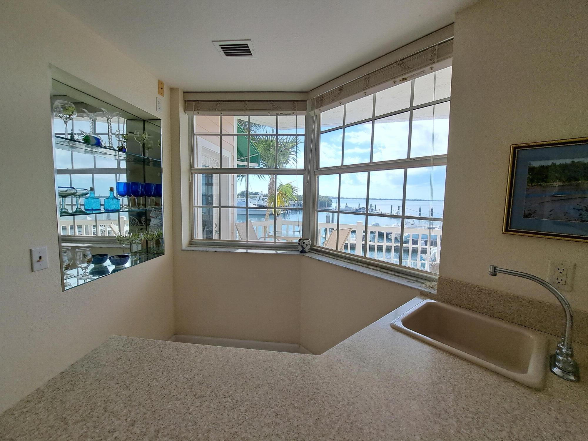 5607 College Road Unit: A101