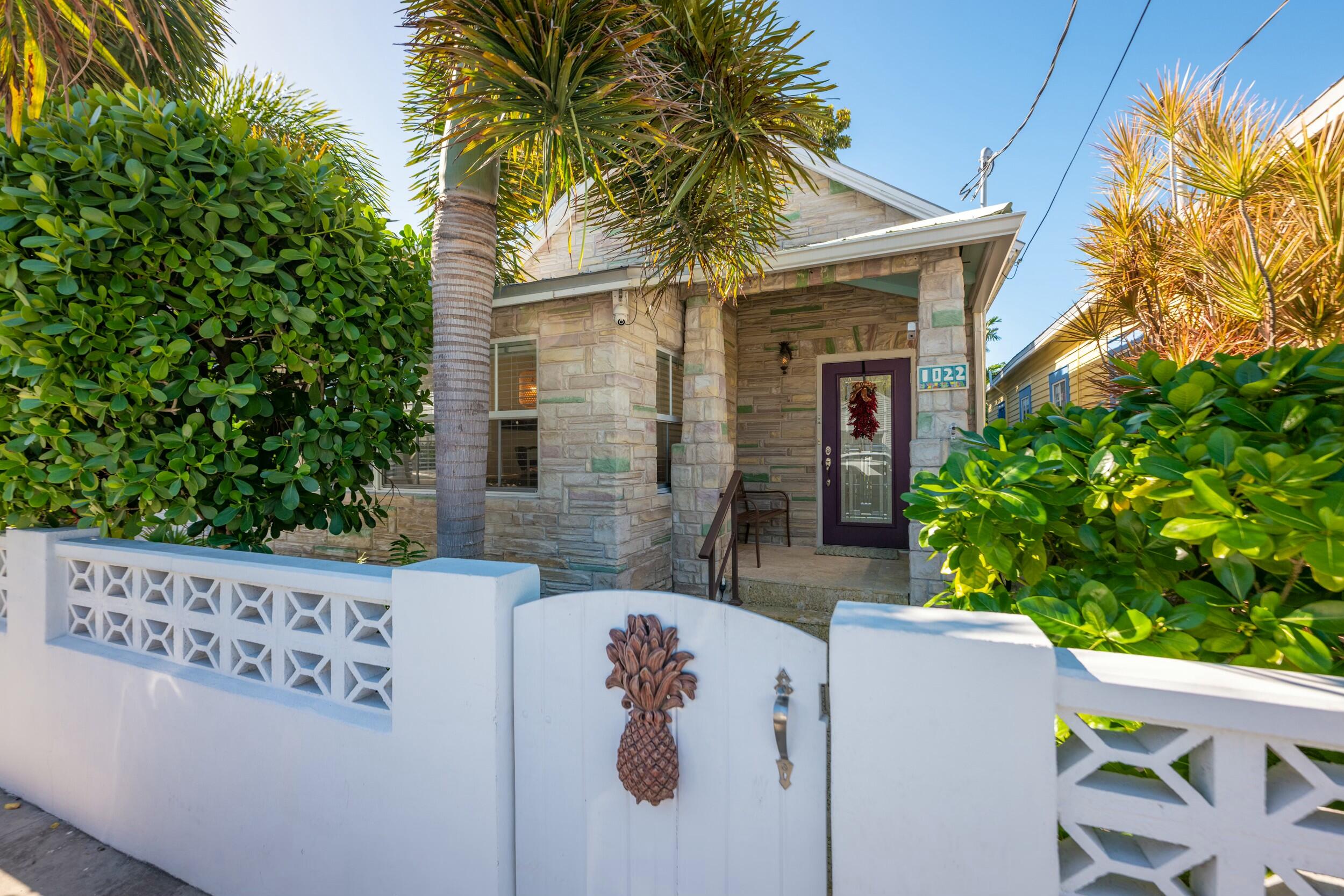 1022 Grinnell Street