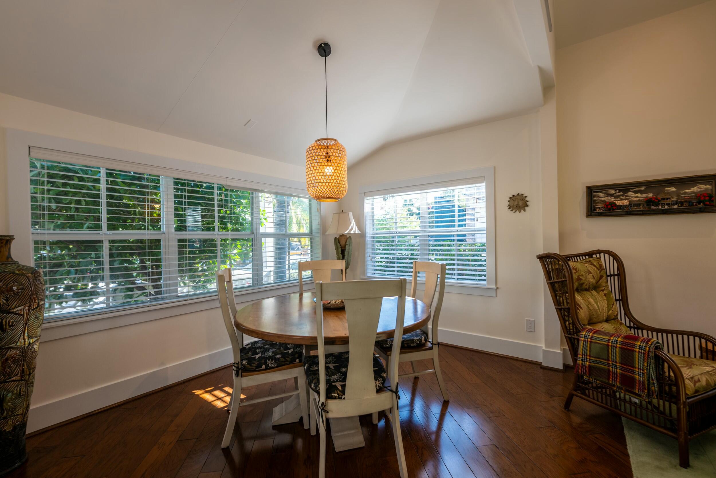 1022 Grinnell Street