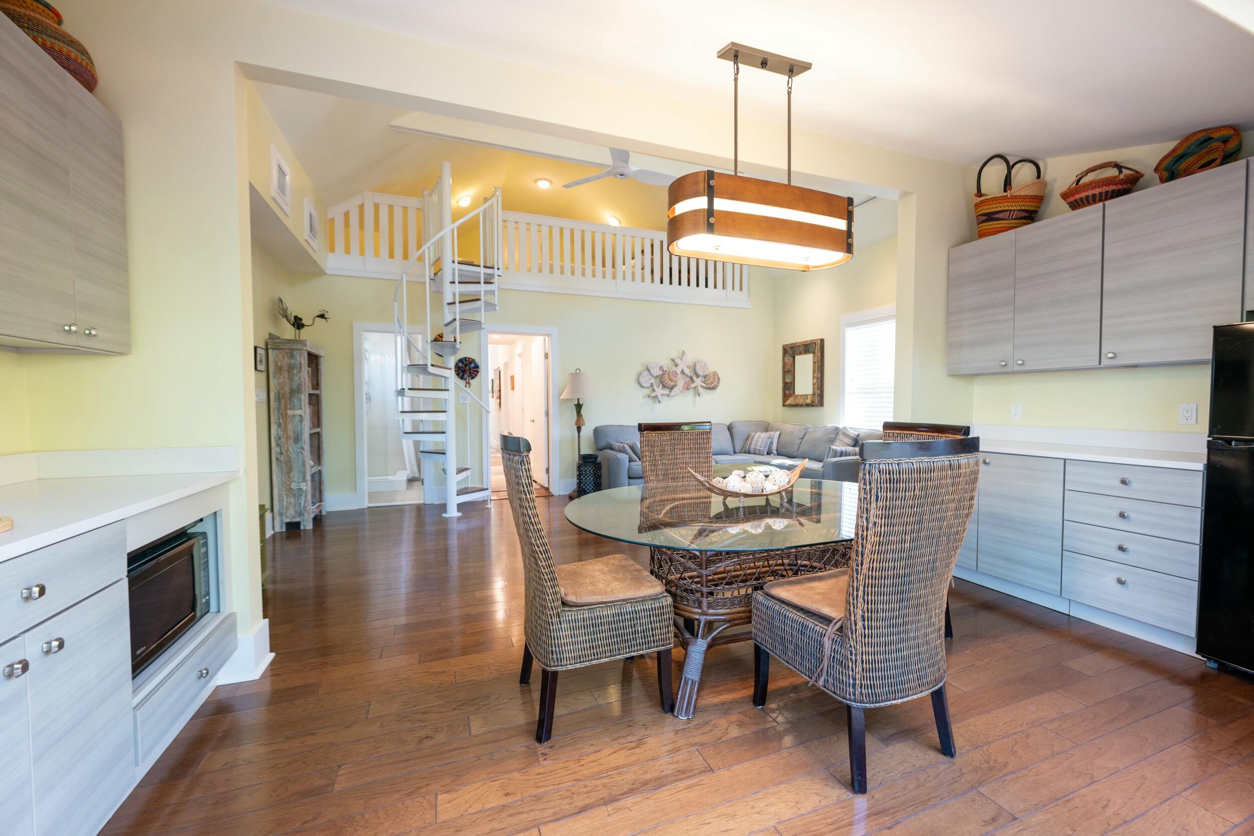 1022 Grinnell Street