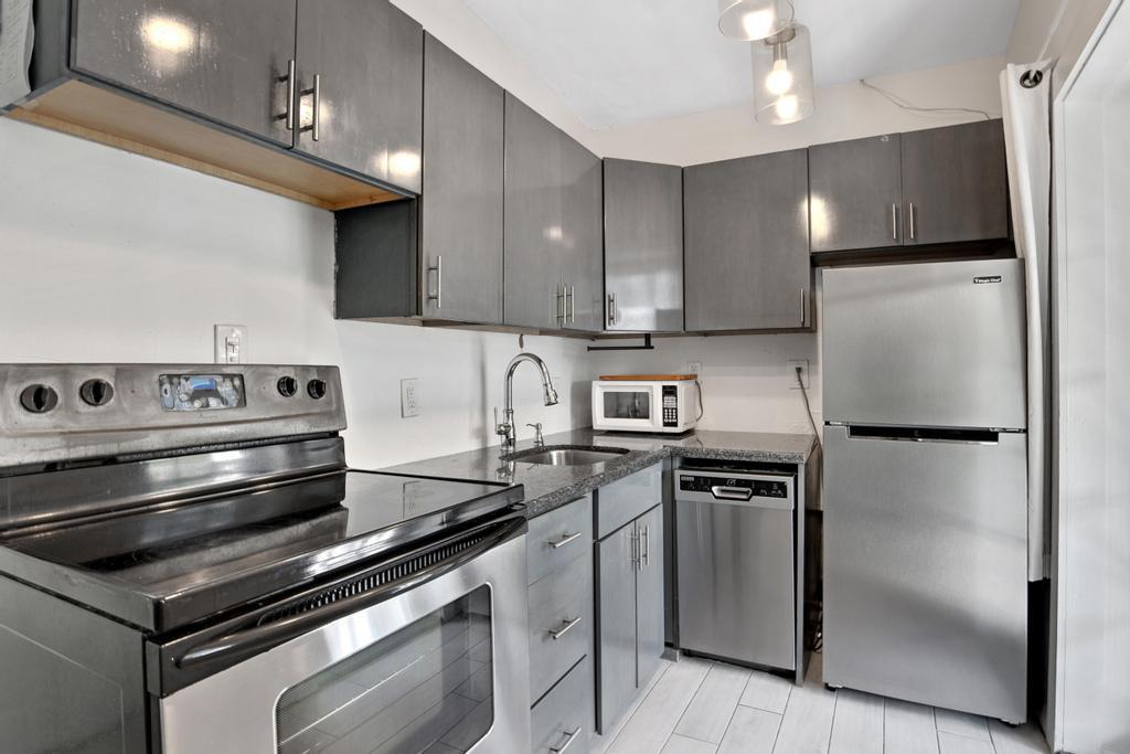 623 Thomas Street Unit: C