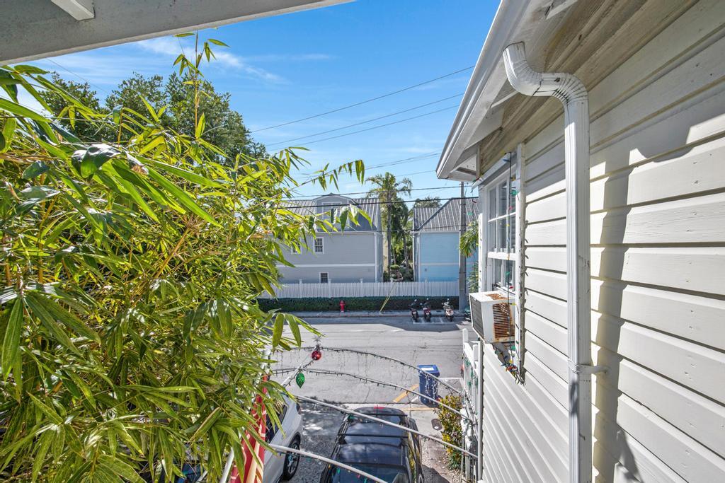 623 Thomas Street Unit: C