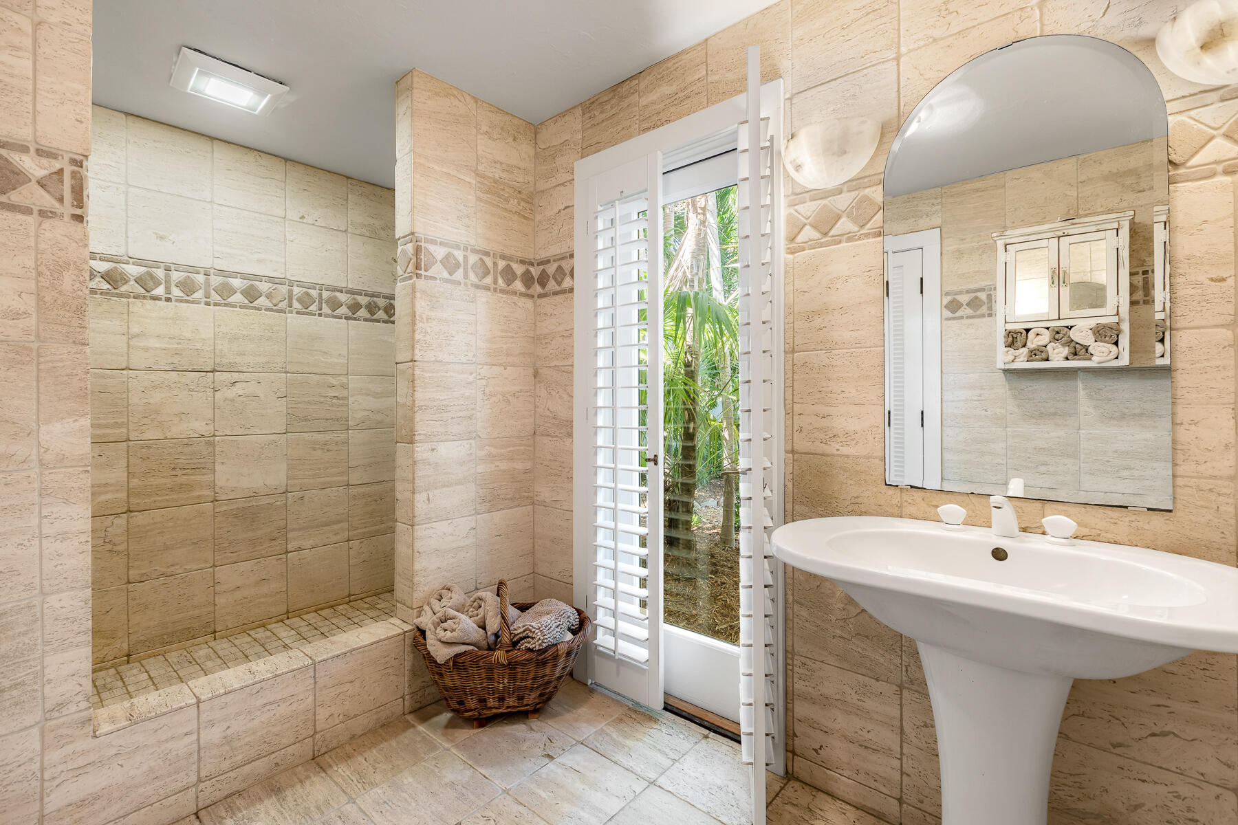 1523 Patricia Street