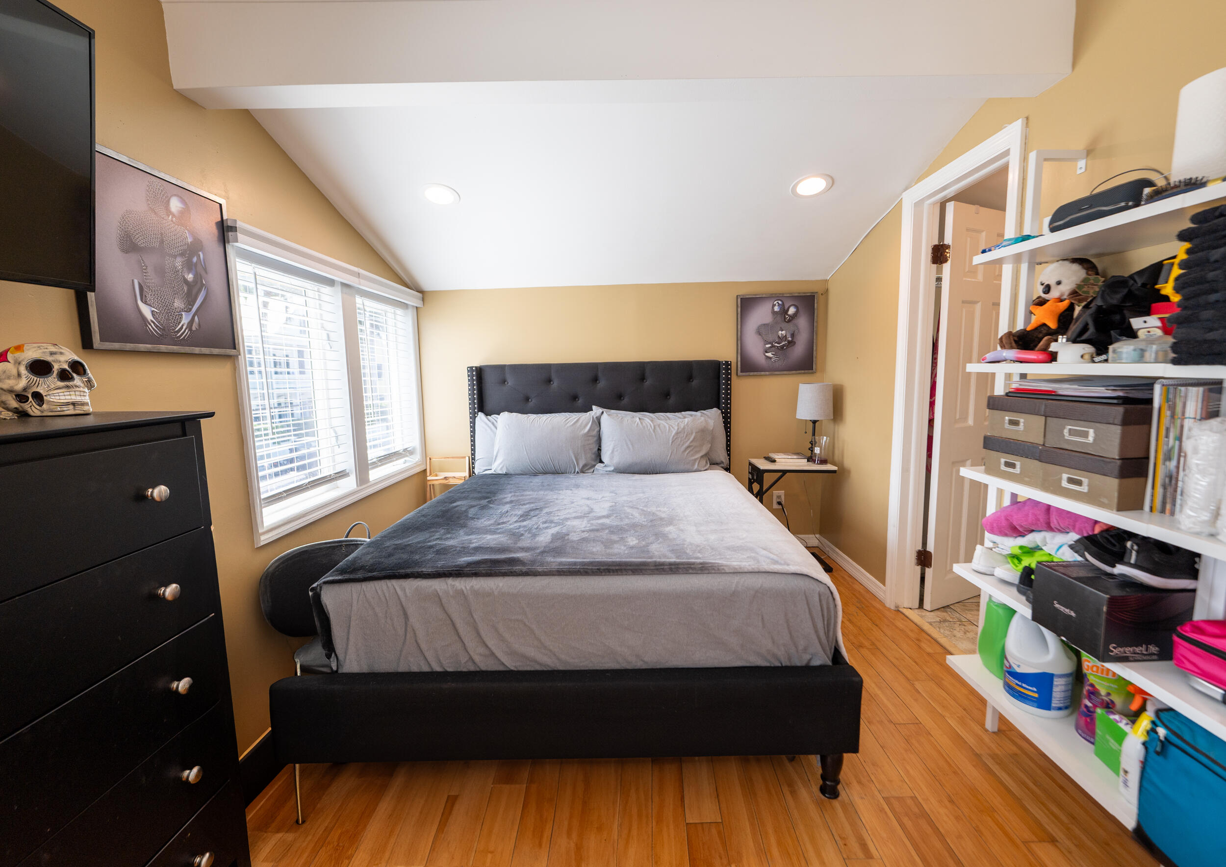 1124 Catherine Street Unit: 201