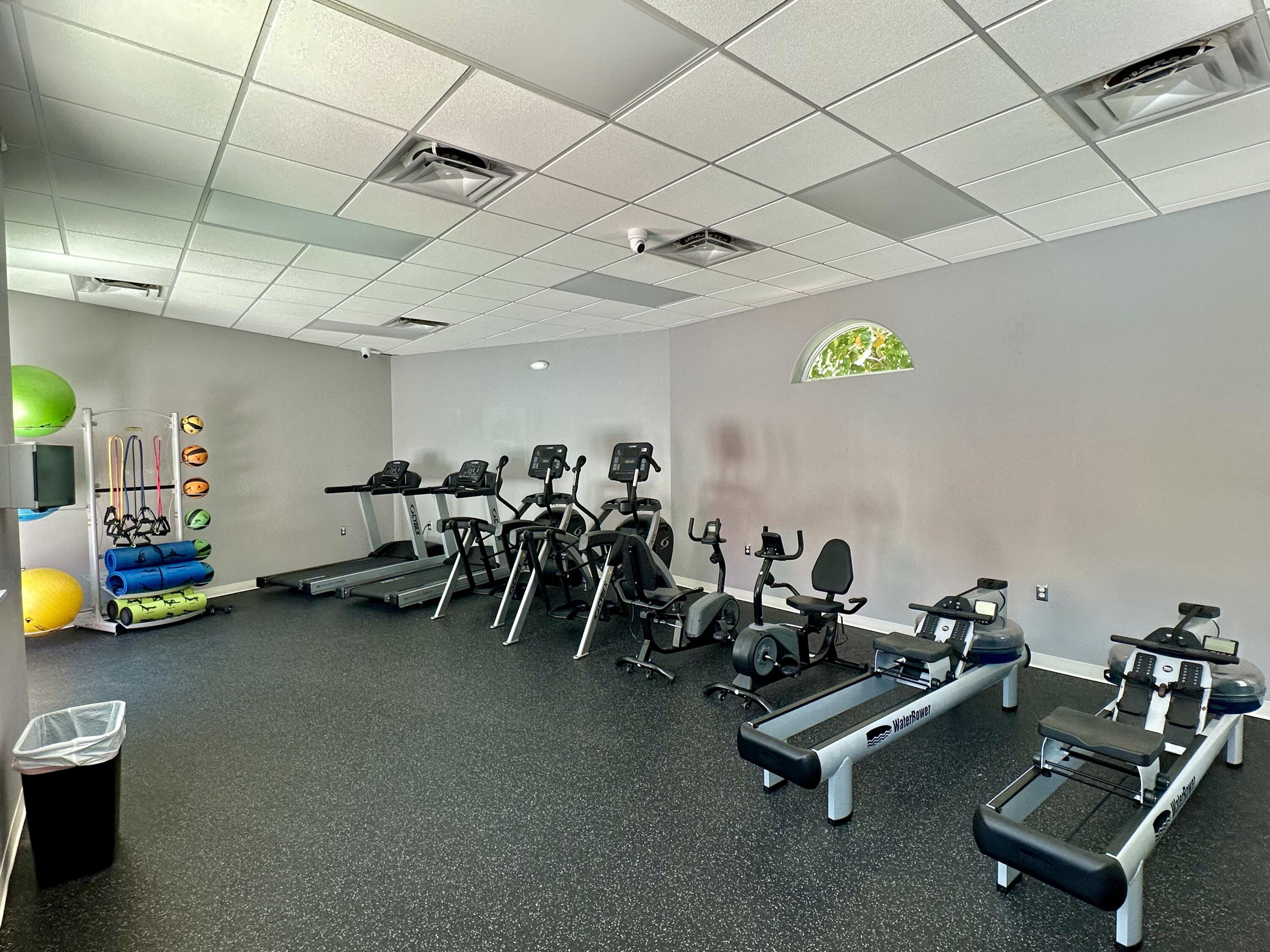 3930 S 3930 Roosevelt Boulevard Unit: N302