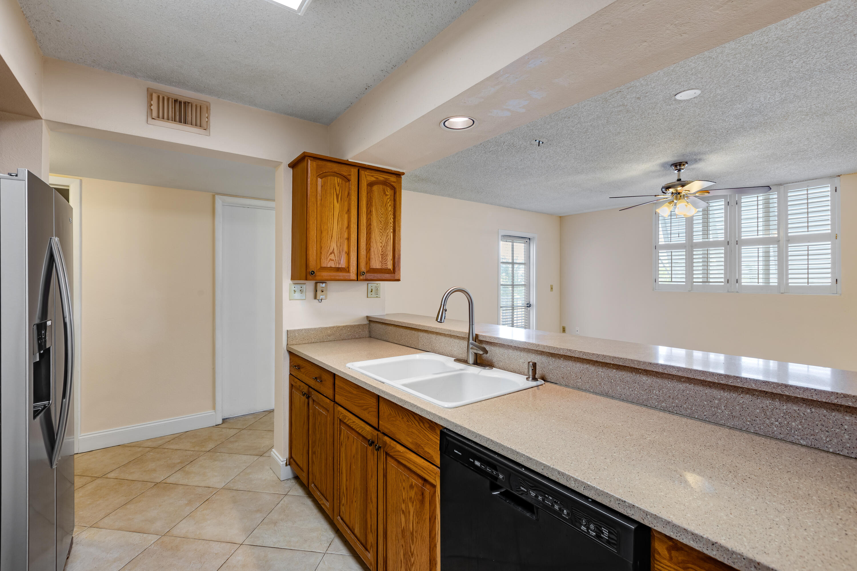 3930 S 3930 Roosevelt Boulevard Unit: N302