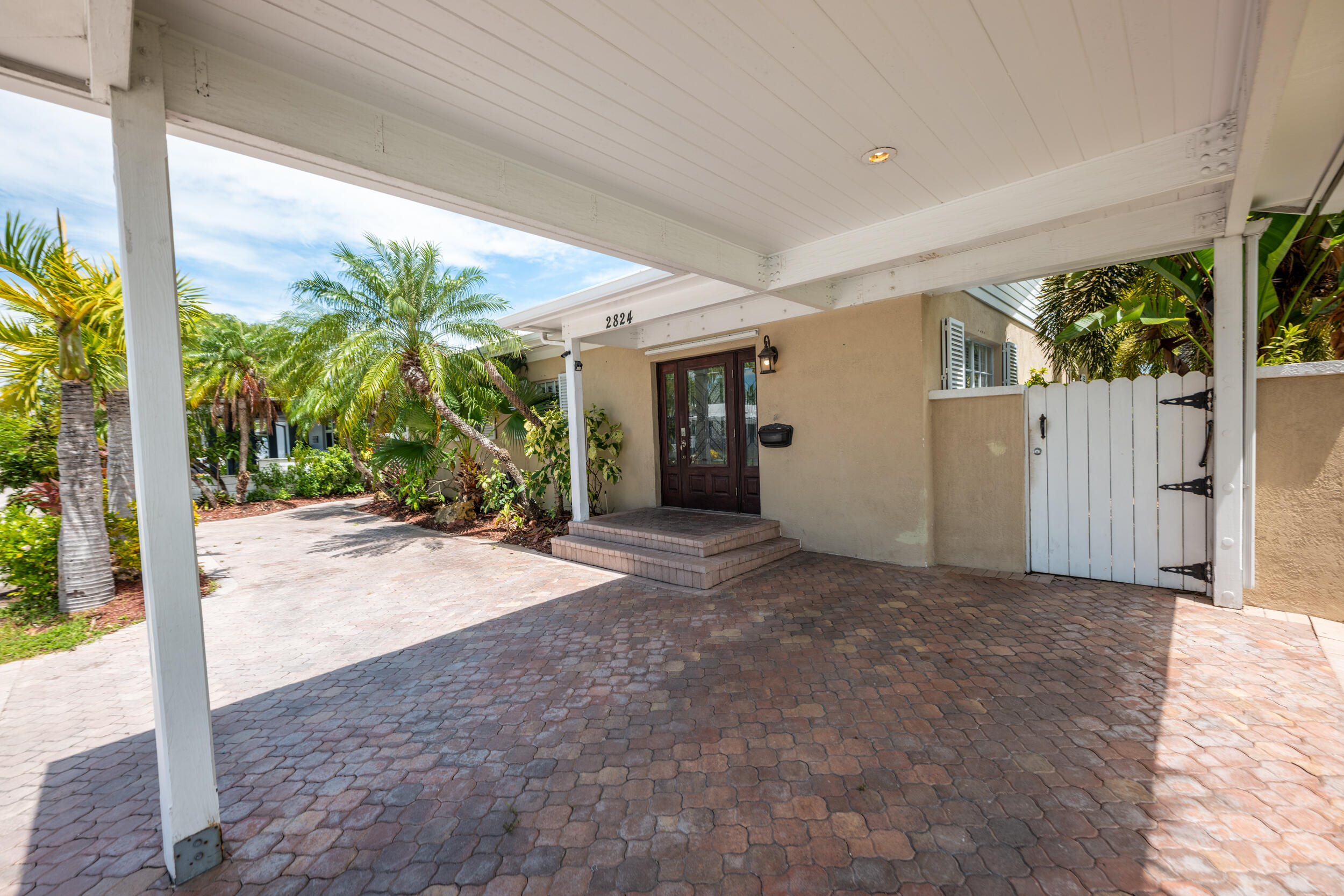 2824 Patterson Avenue