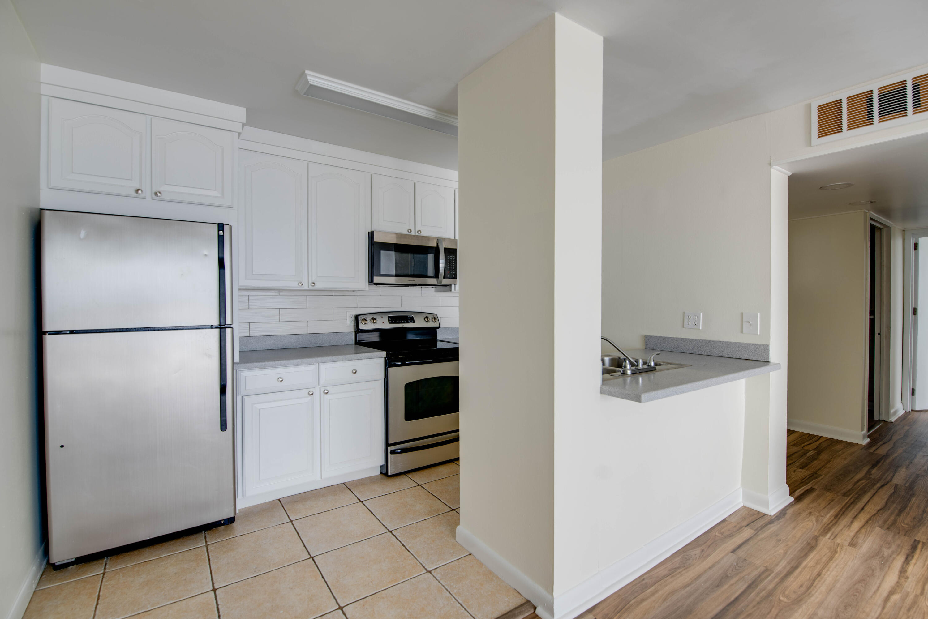 3312 Northside Drive Unit: 611