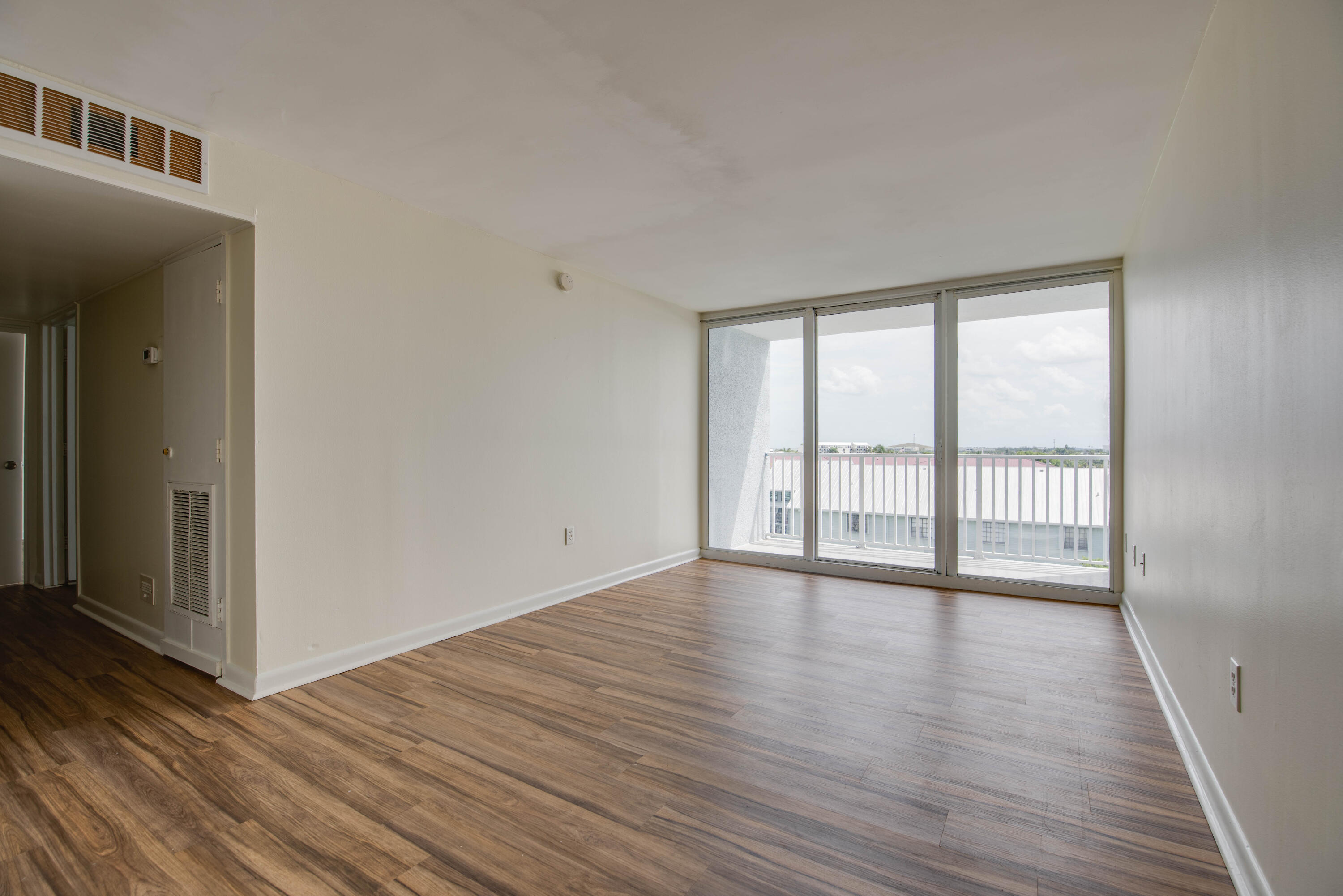 3312 Northside Drive Unit: 611