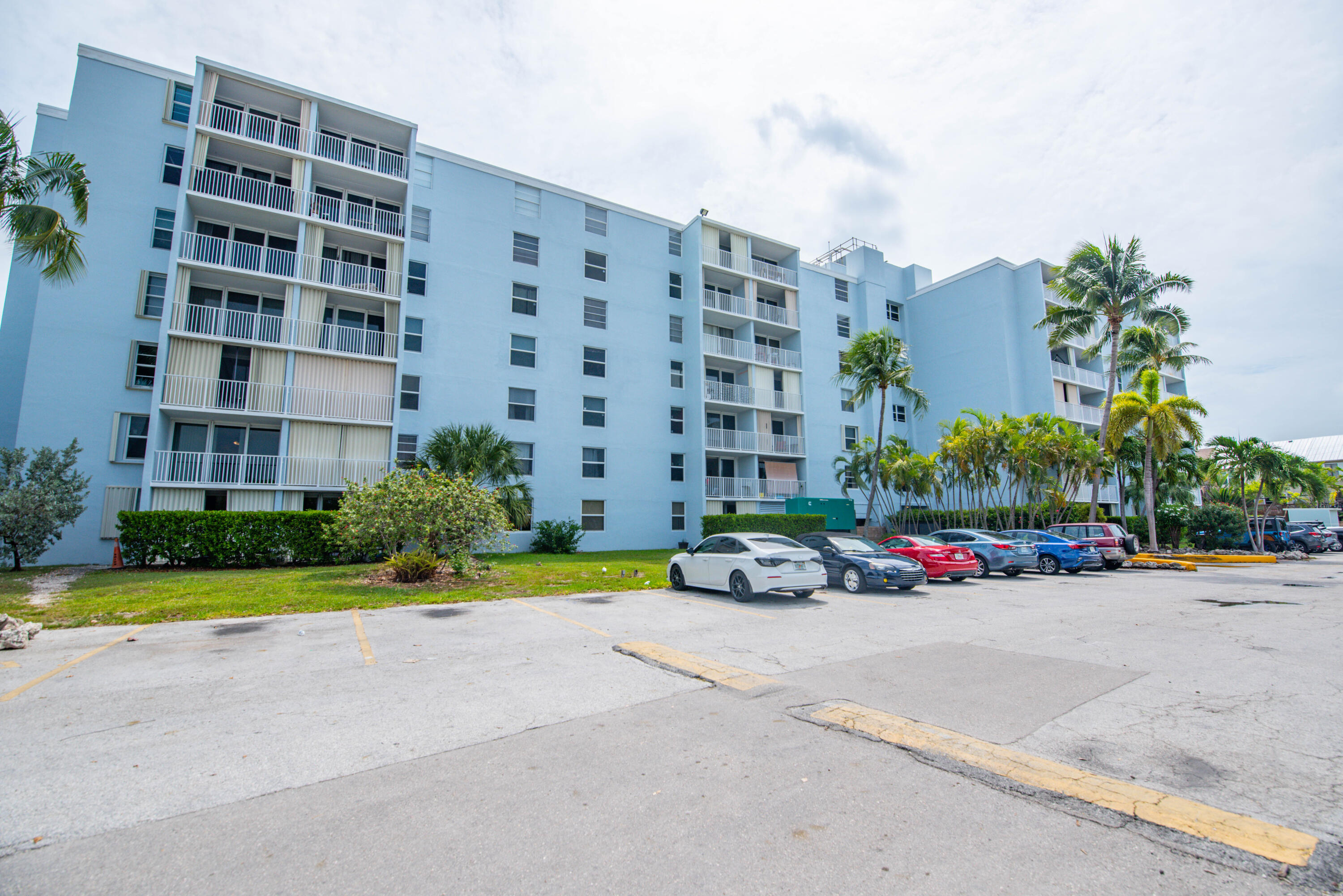 3312 Northside Drive Unit: 611