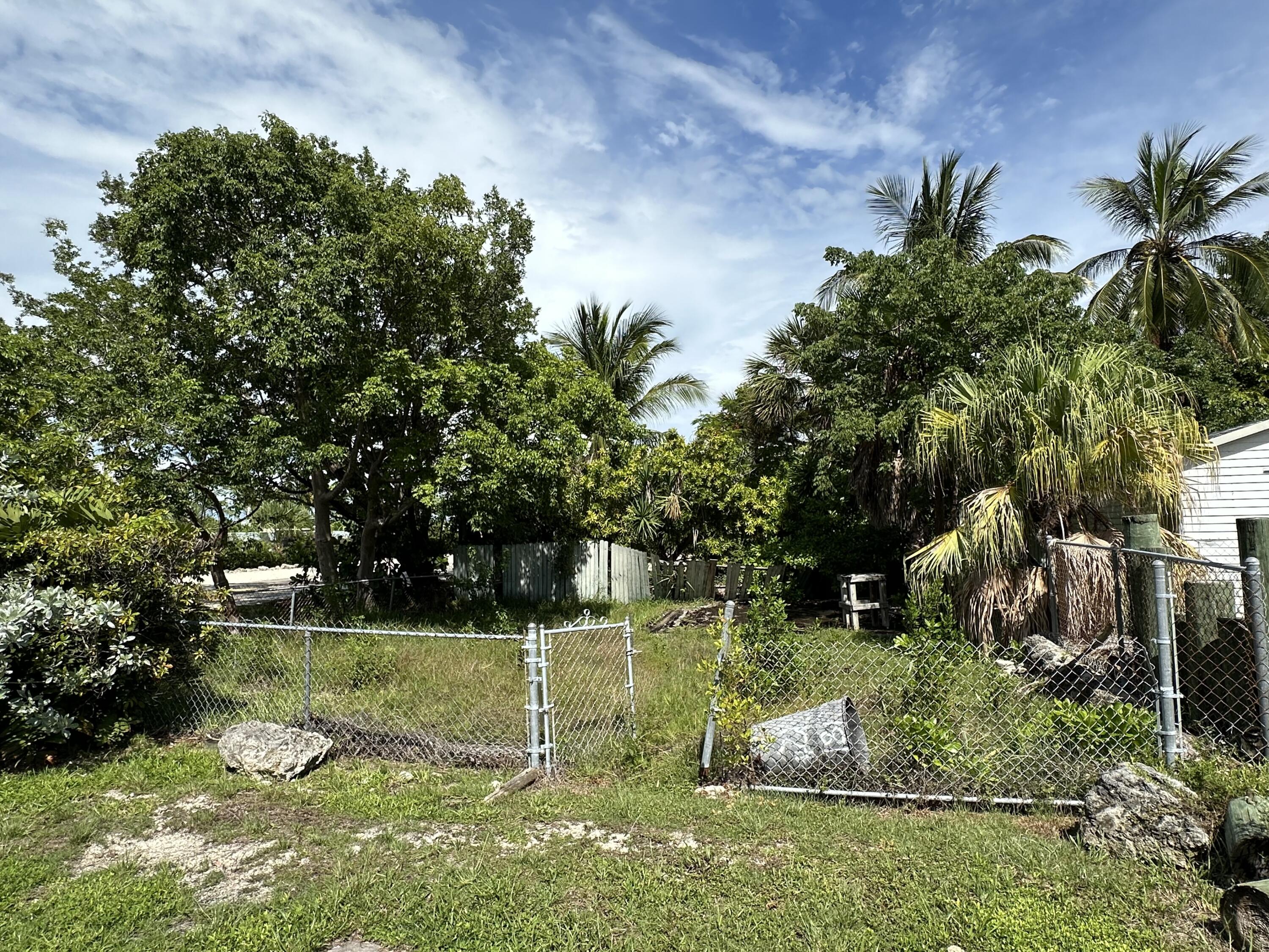 1877-1875 107Th Street Gulf