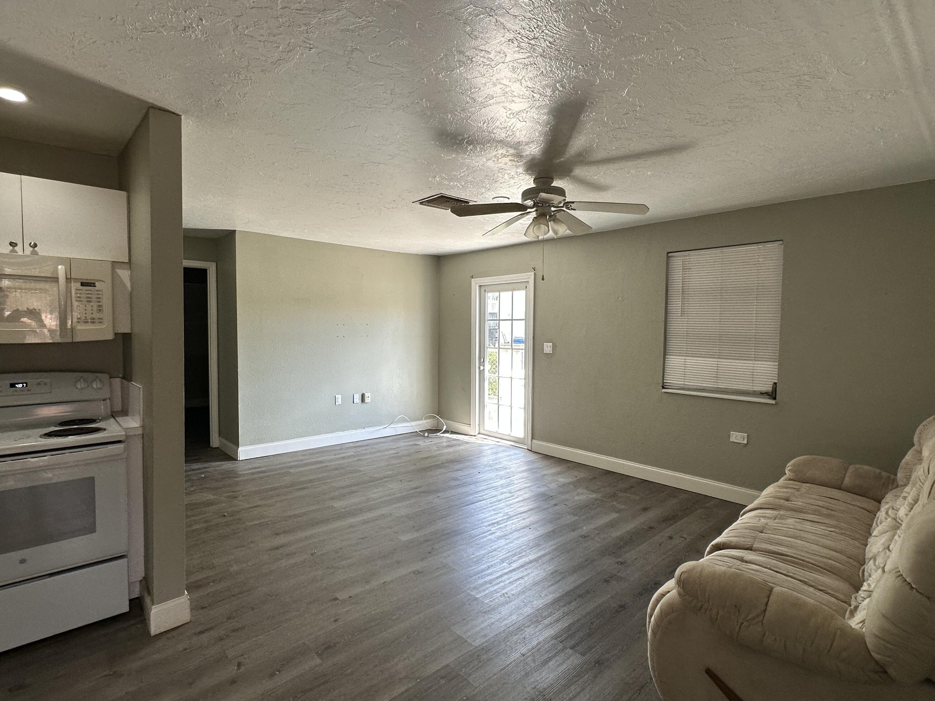 1877-1875 107Th Street Gulf