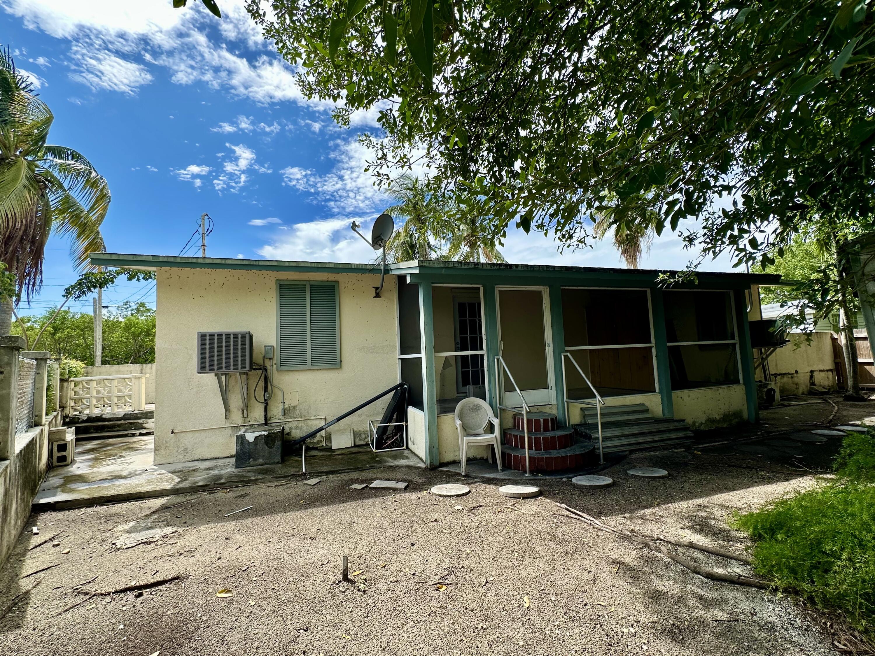 1877-1875 107Th Street Gulf