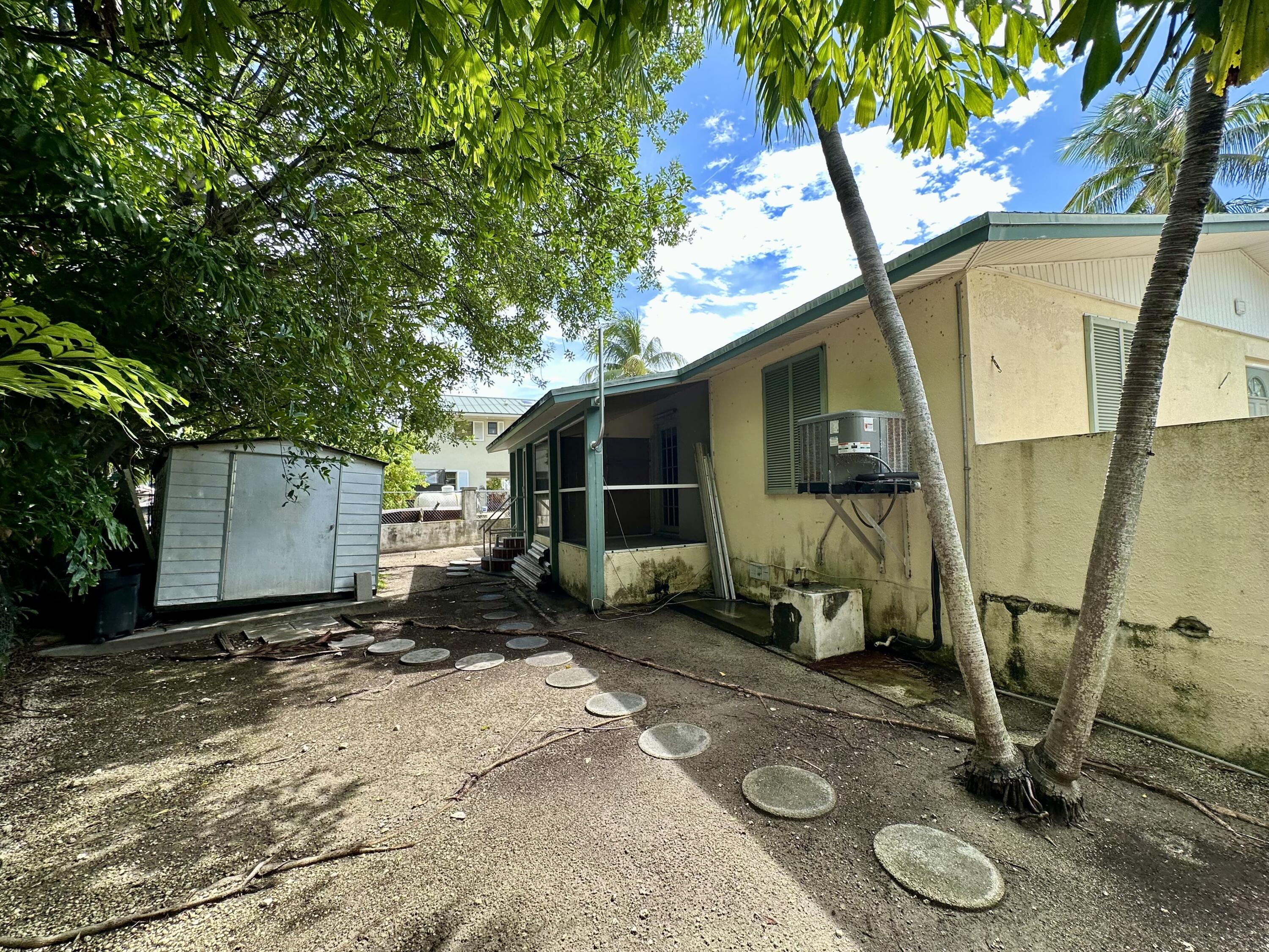 1877-1875 107Th Street Gulf