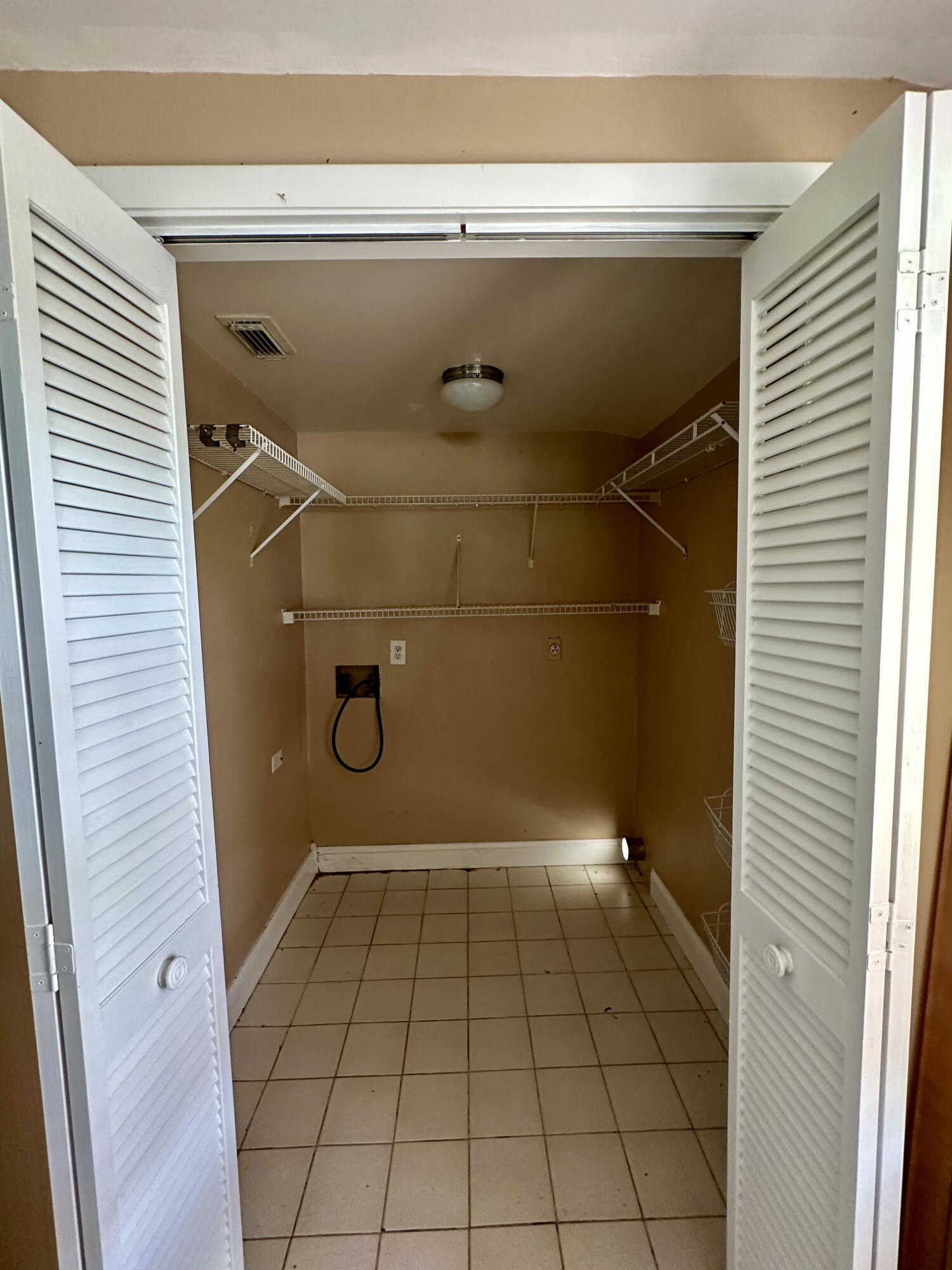 1877-1875 107Th Street Gulf