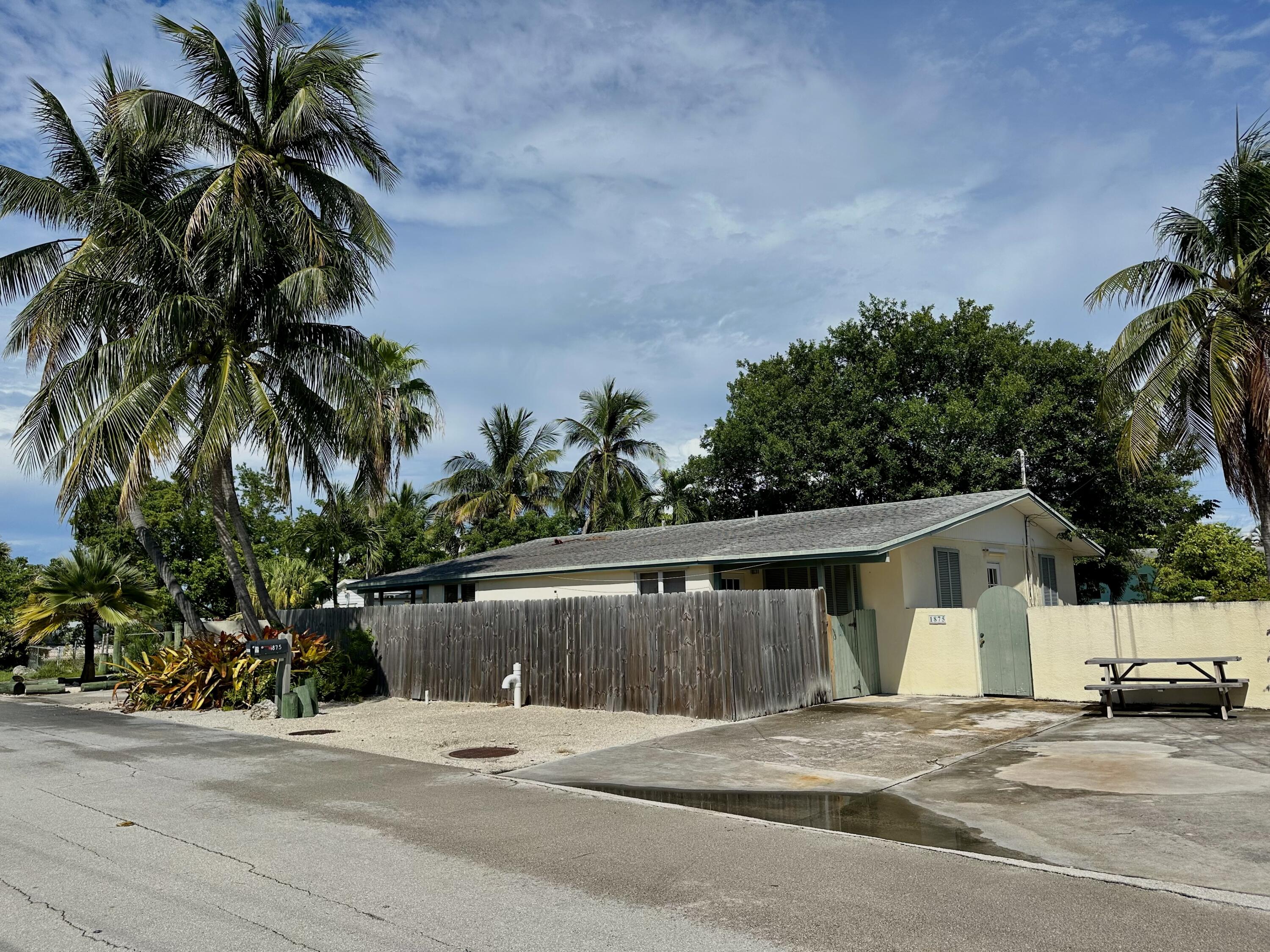 1877-1875 107Th Street Gulf