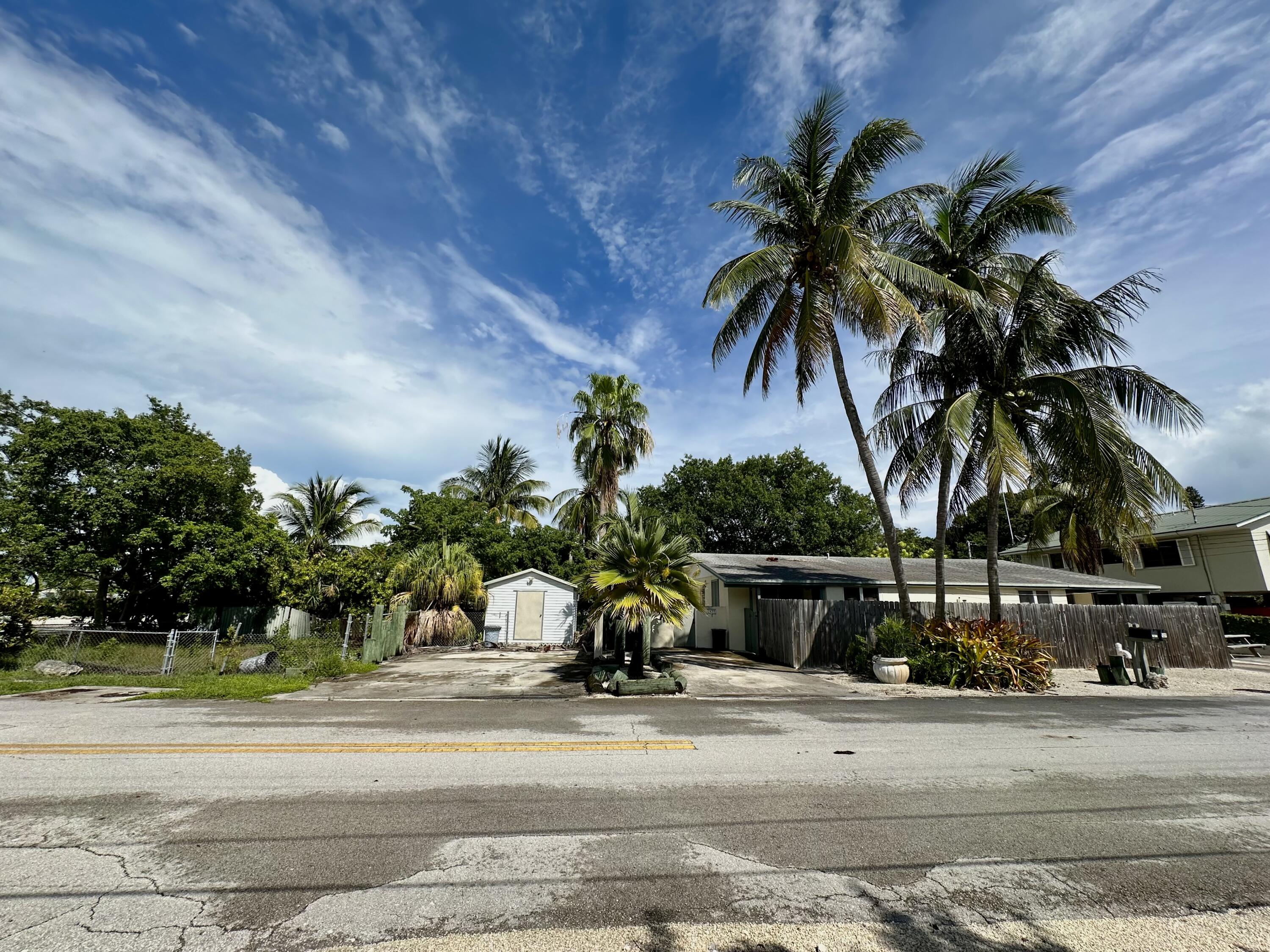 1877-1875 107Th Street Gulf