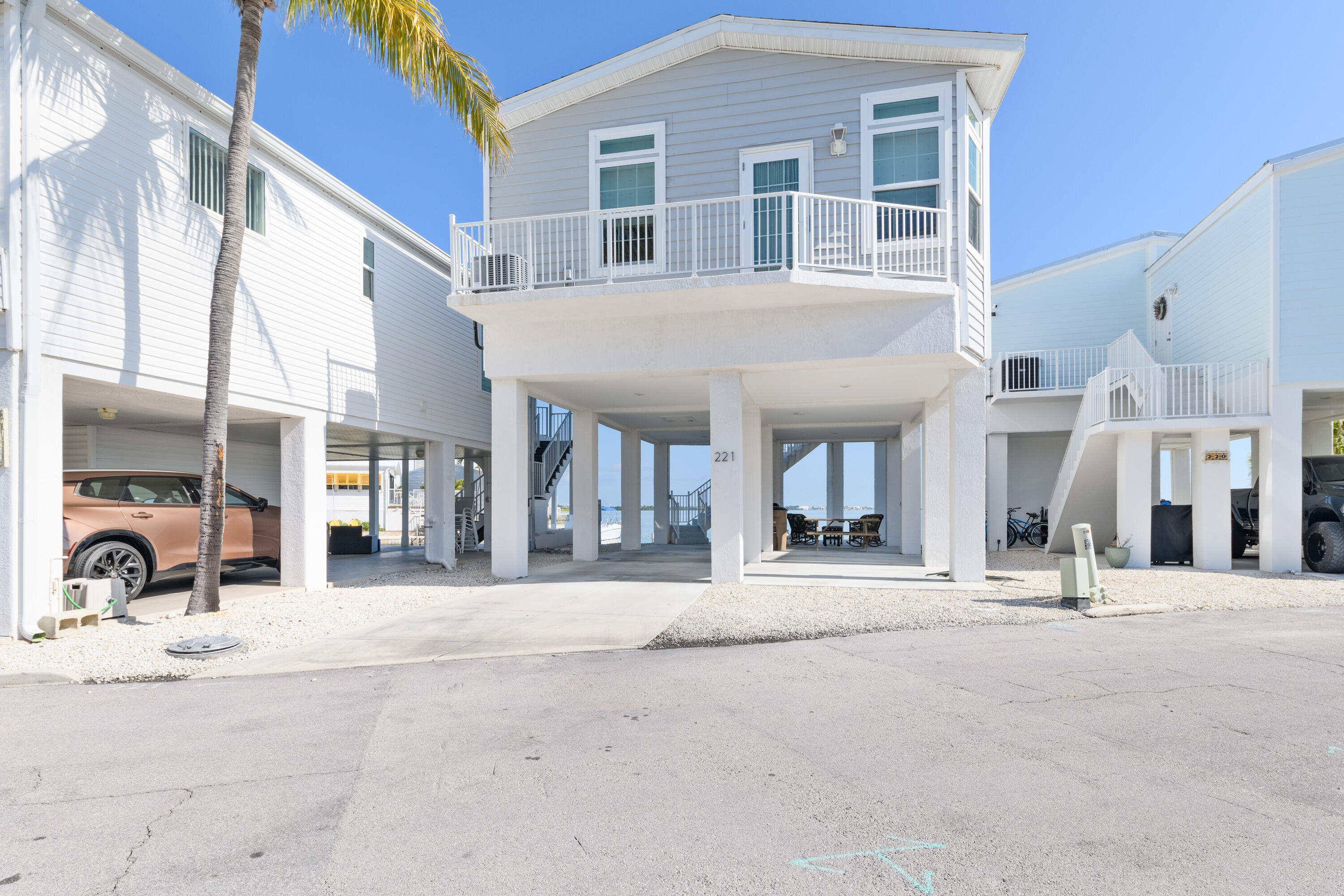 701 Spanish Main Drive Unit: 221