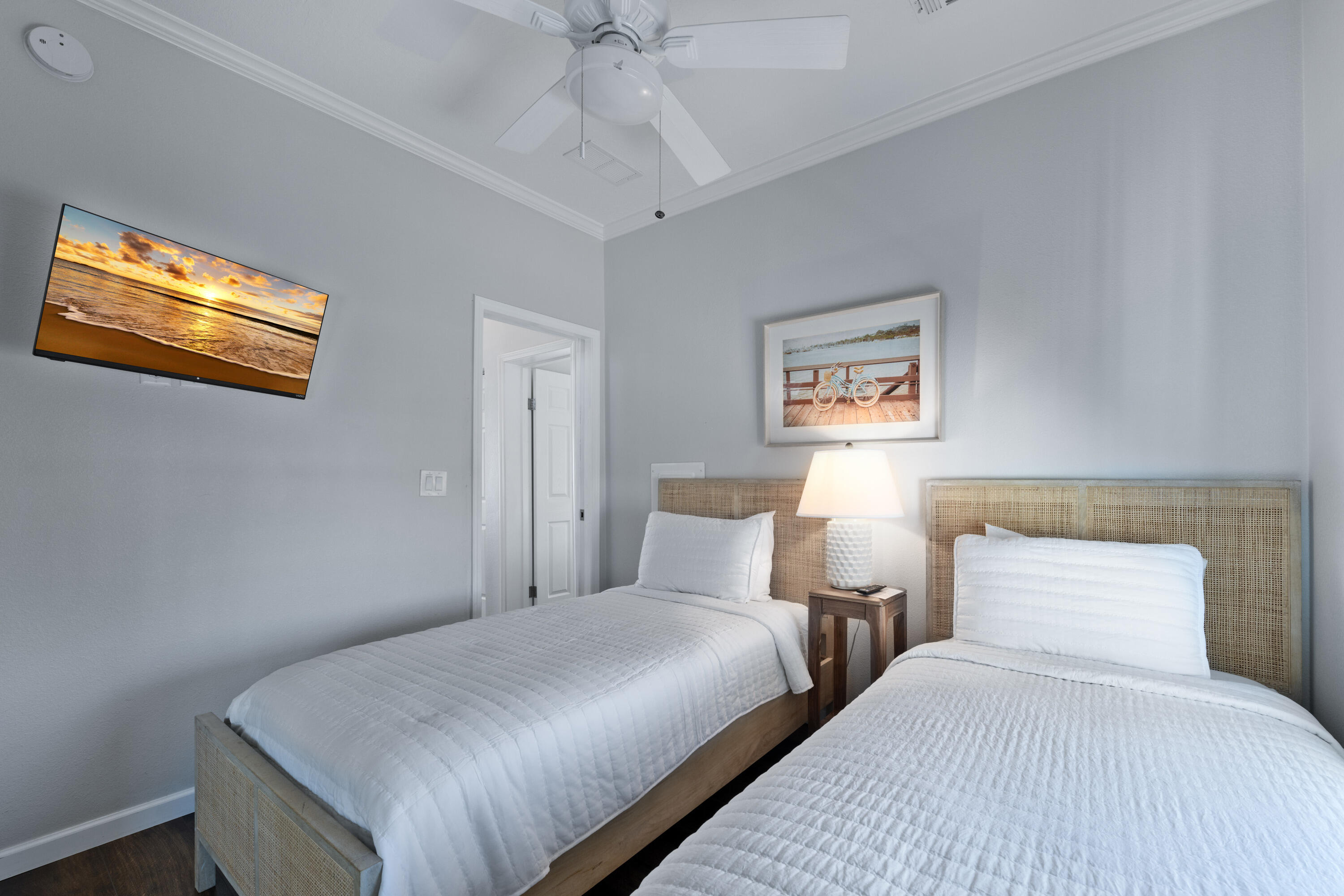 701 Spanish Main Drive Unit: 221