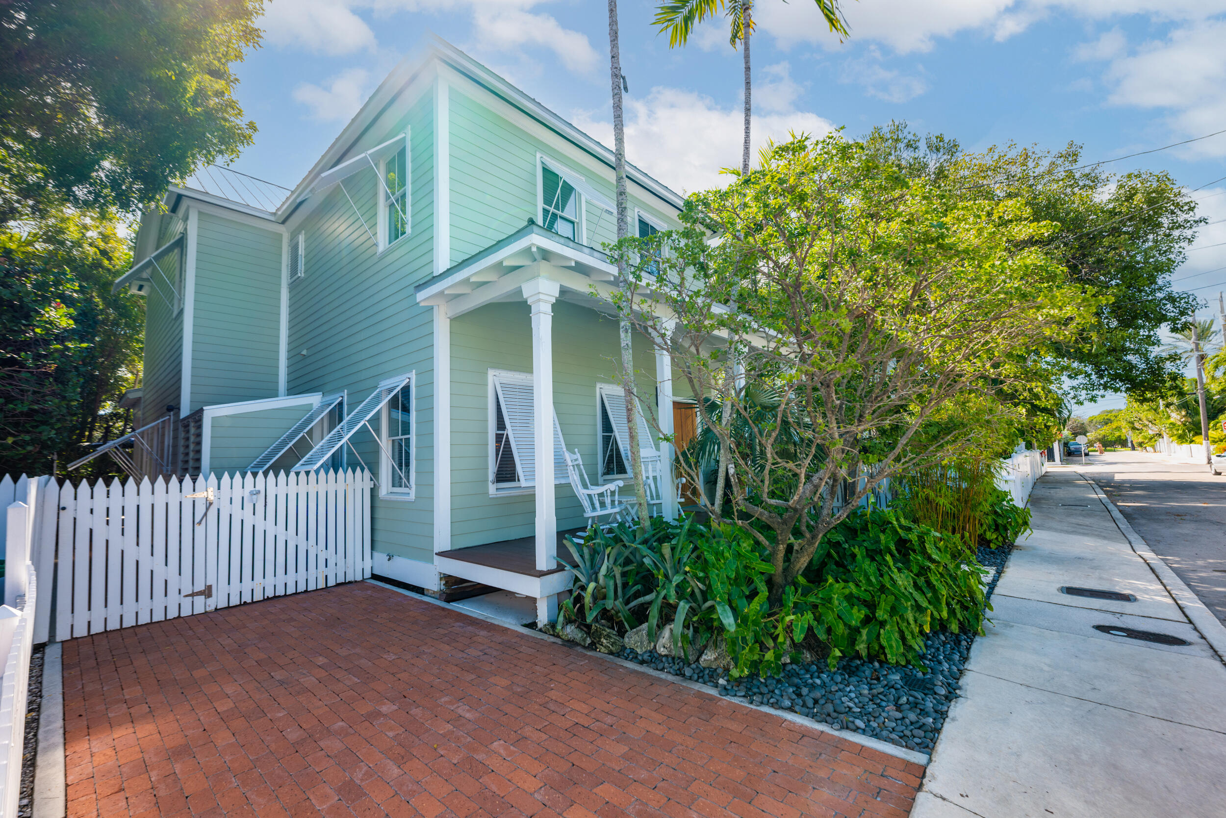 410 Louisa Street