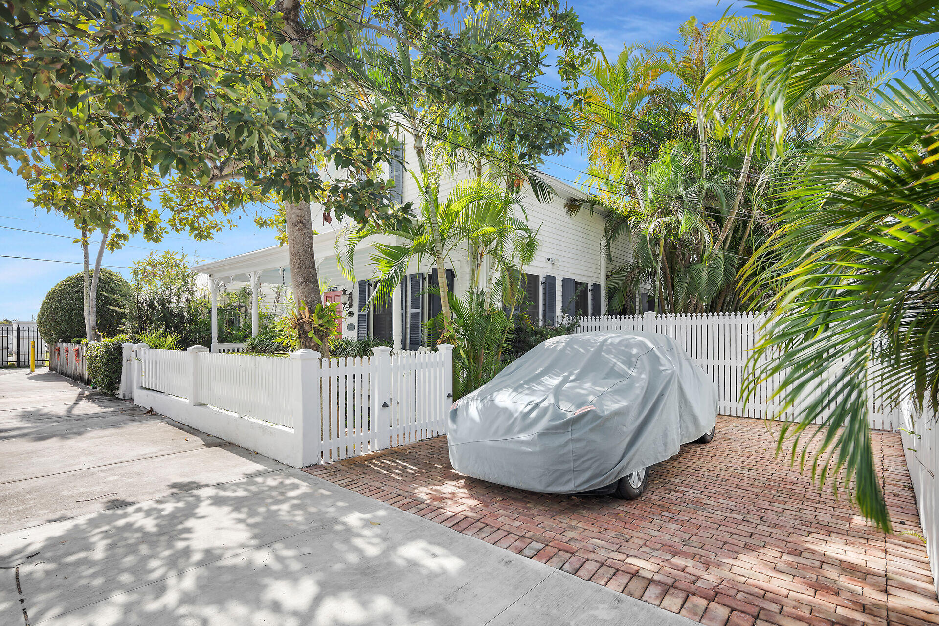 626 Grinnell Street