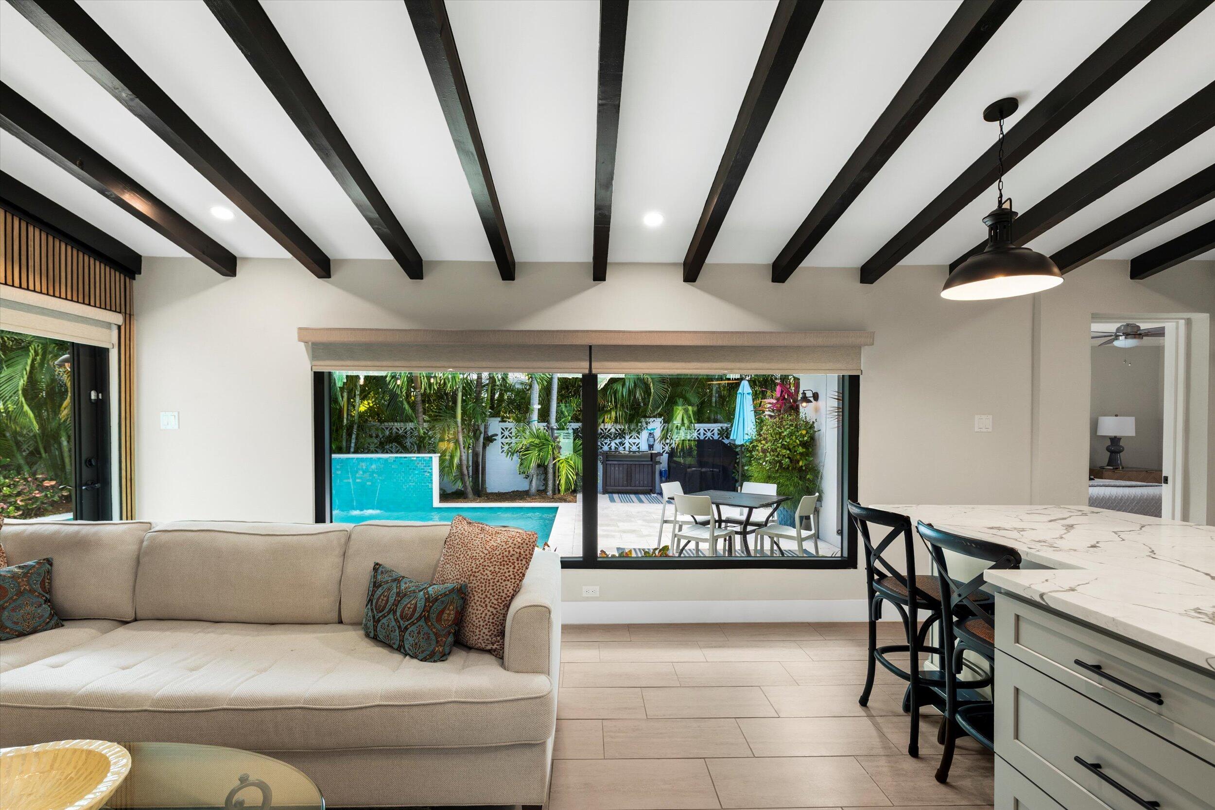 1526 Washington Street