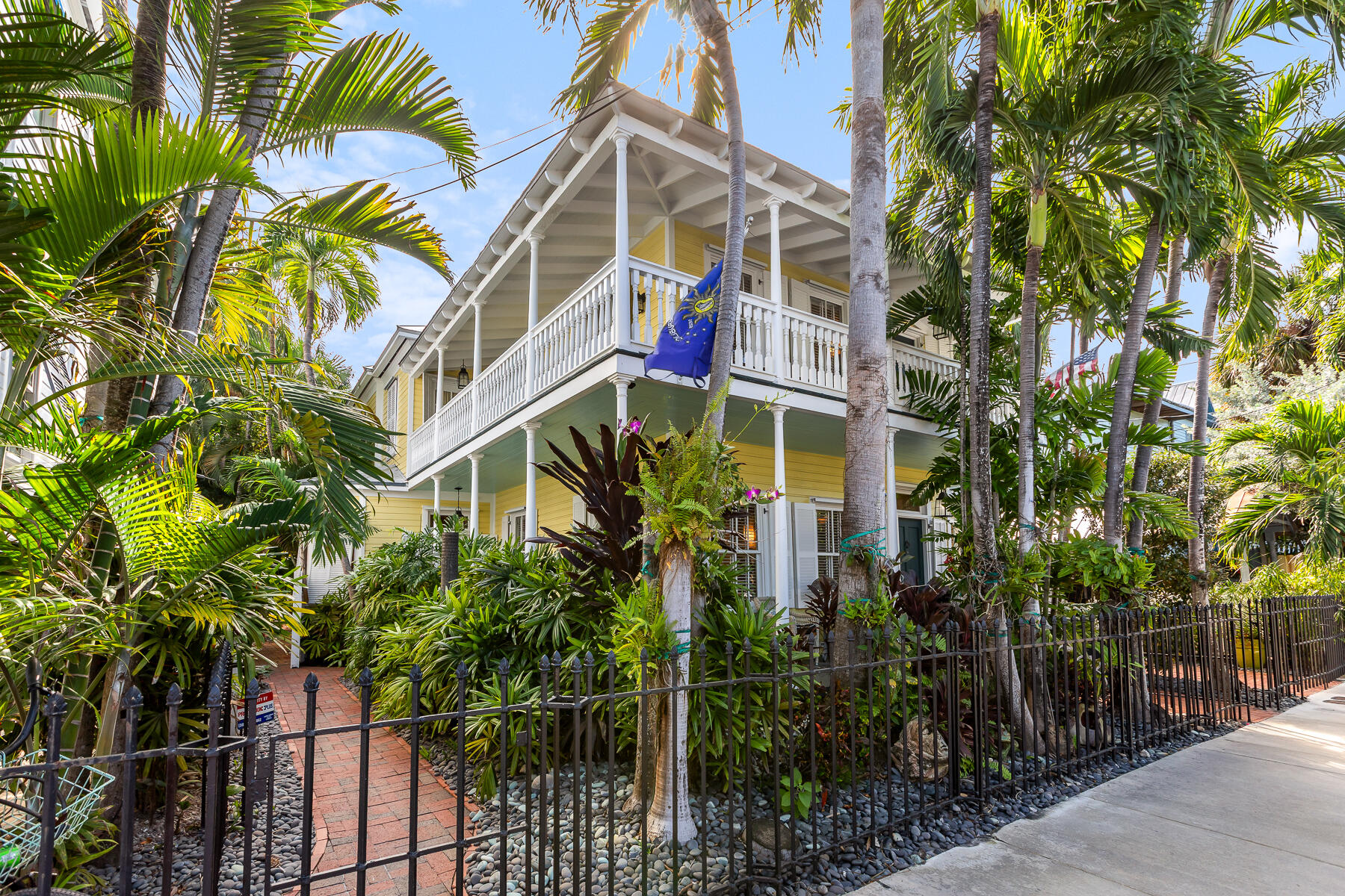 406 United Street