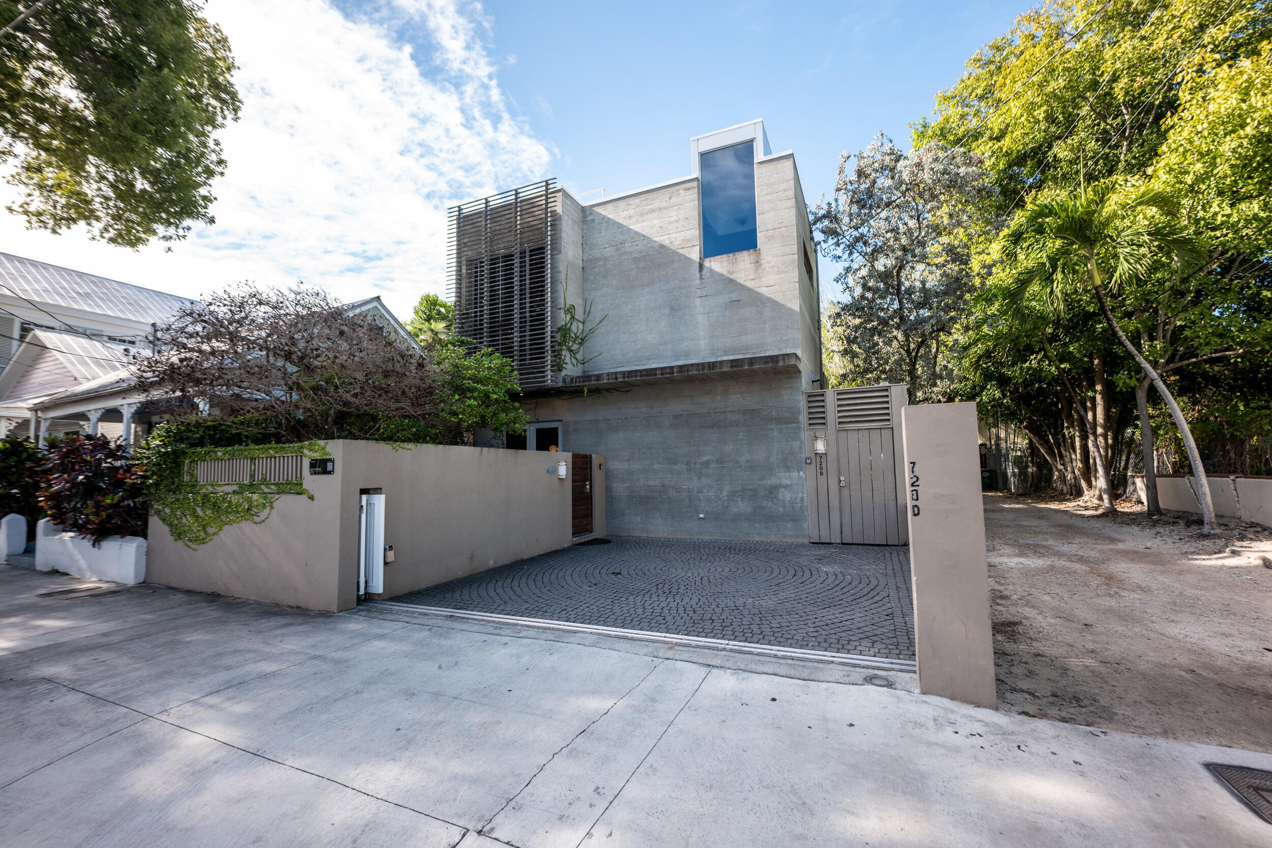 720D Simonton Street