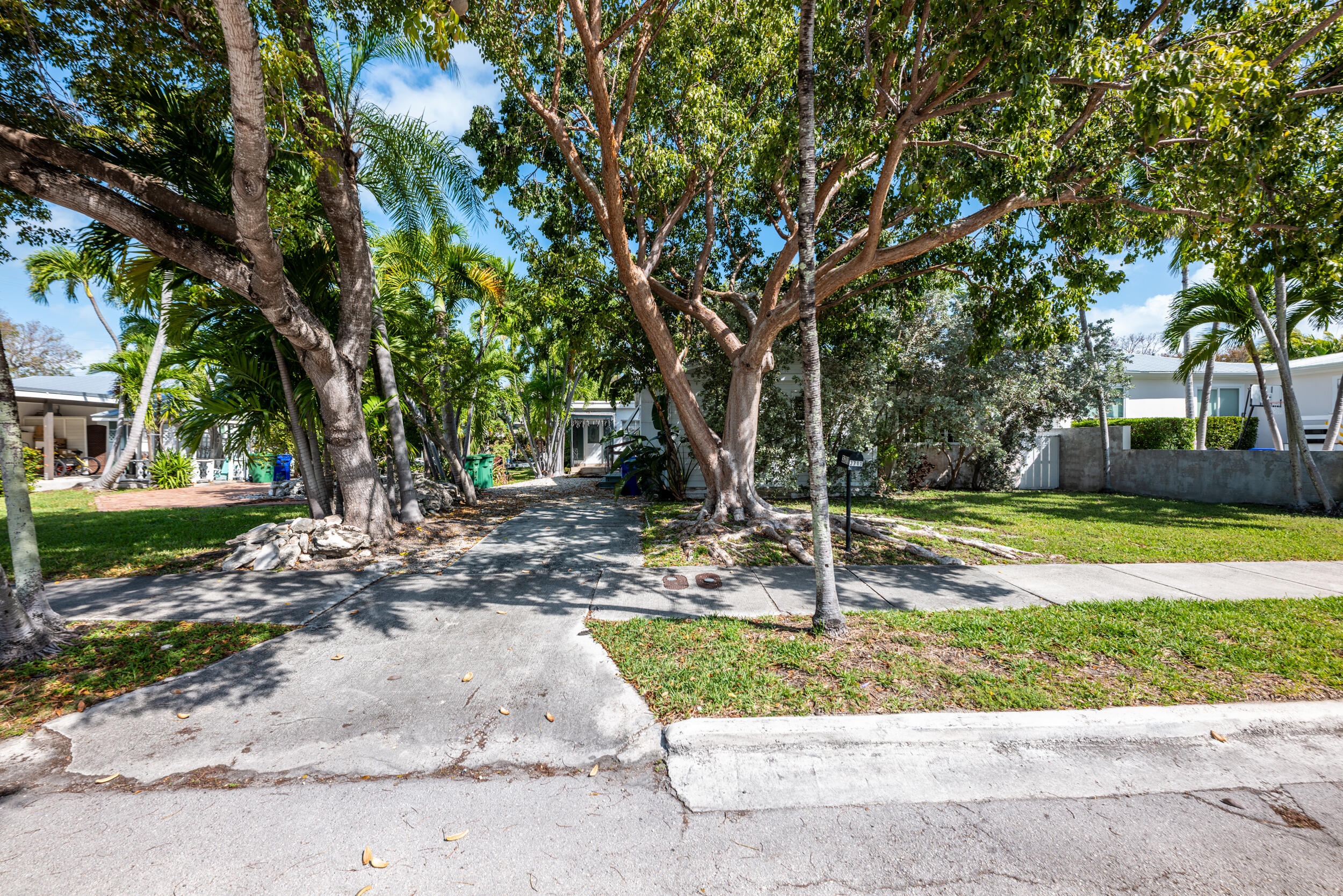 3711 Eagle Avenue