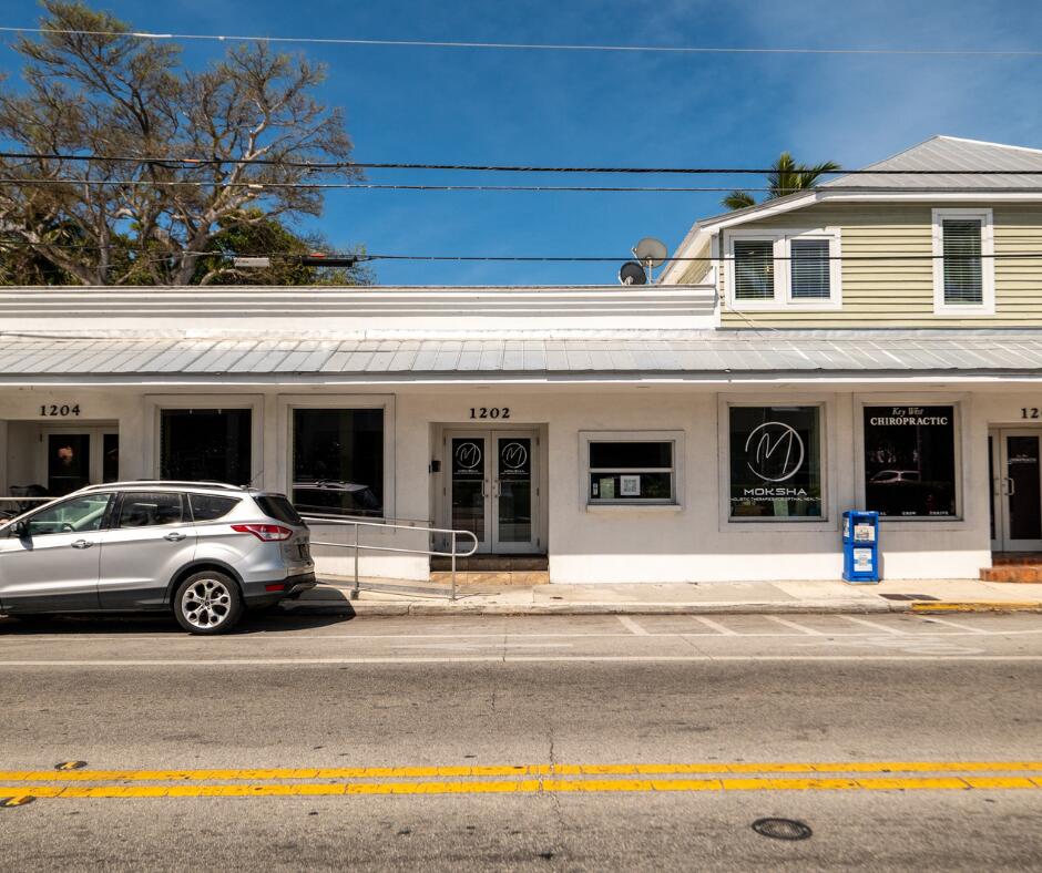 1202 White Street