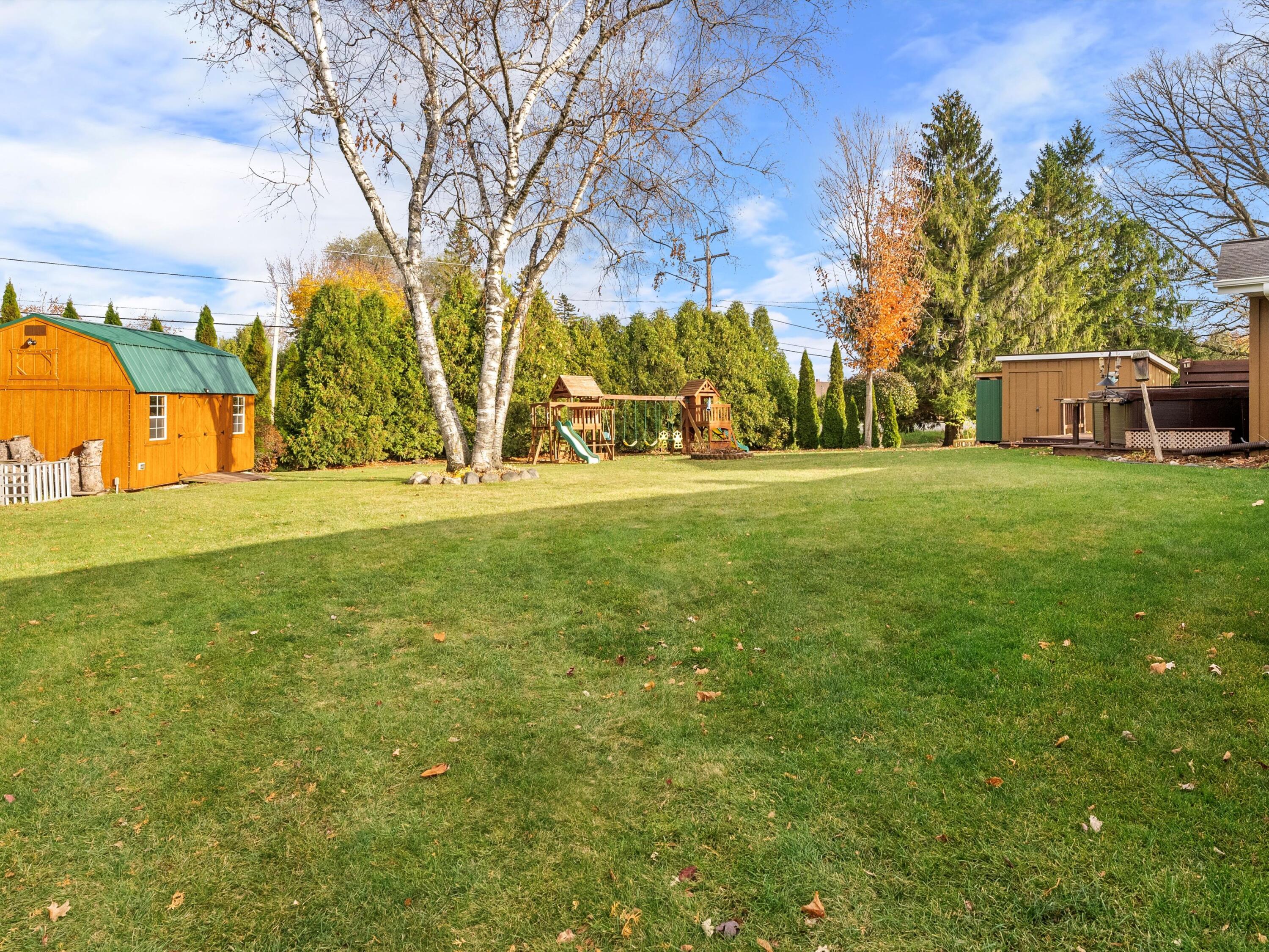 1635 Sylvan Dr