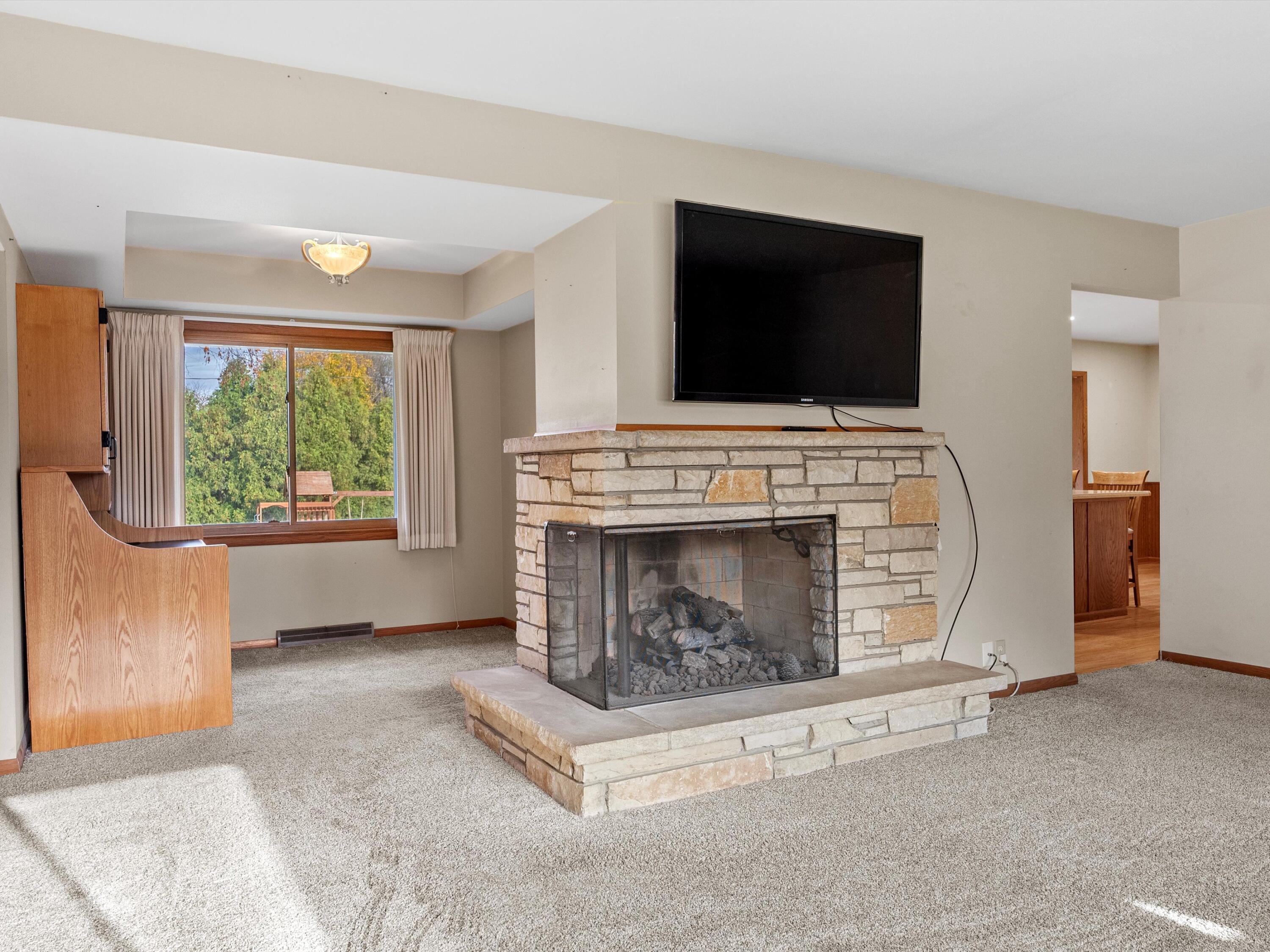 1635 Sylvan Dr