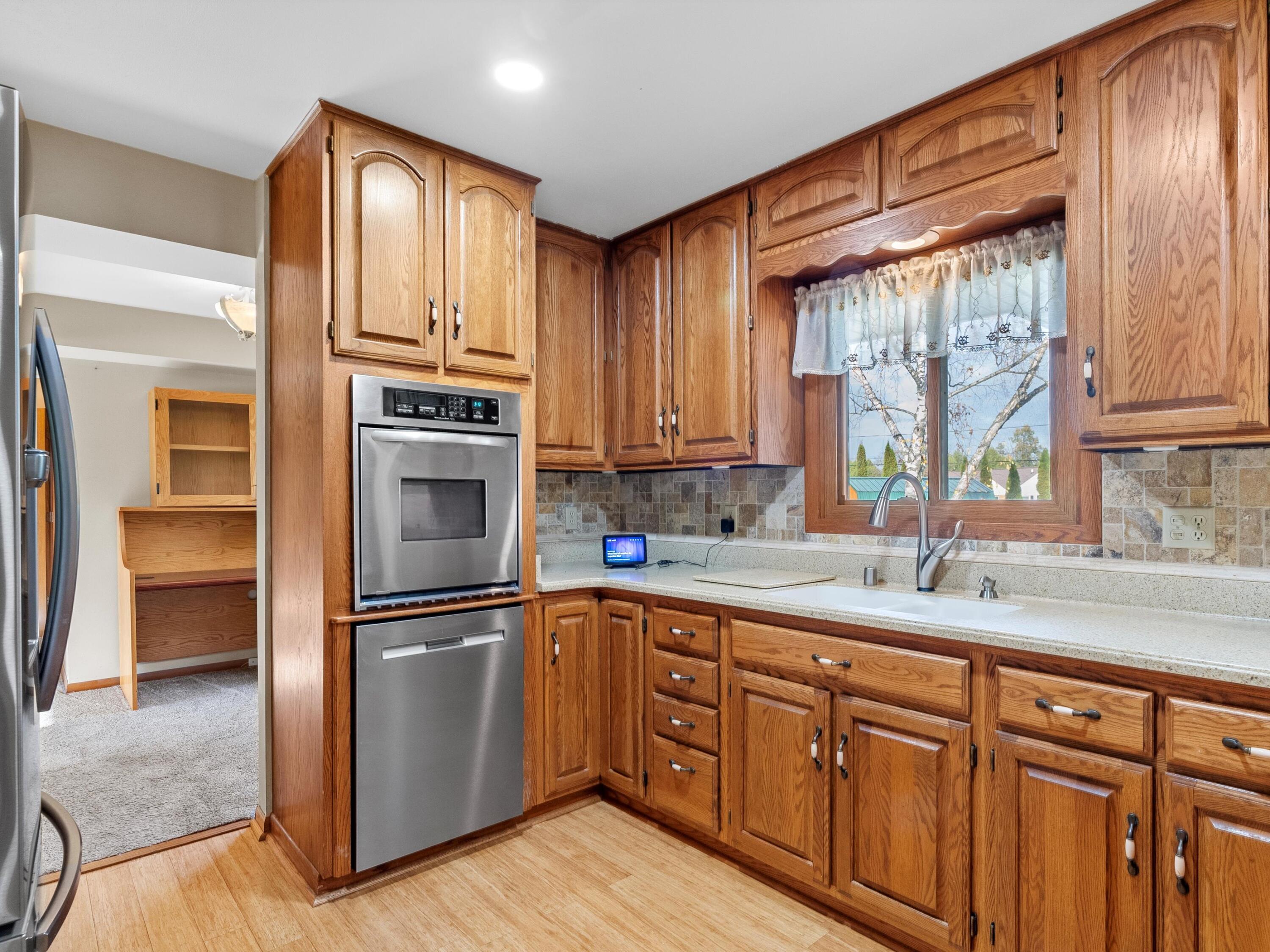 1635 Sylvan Dr
