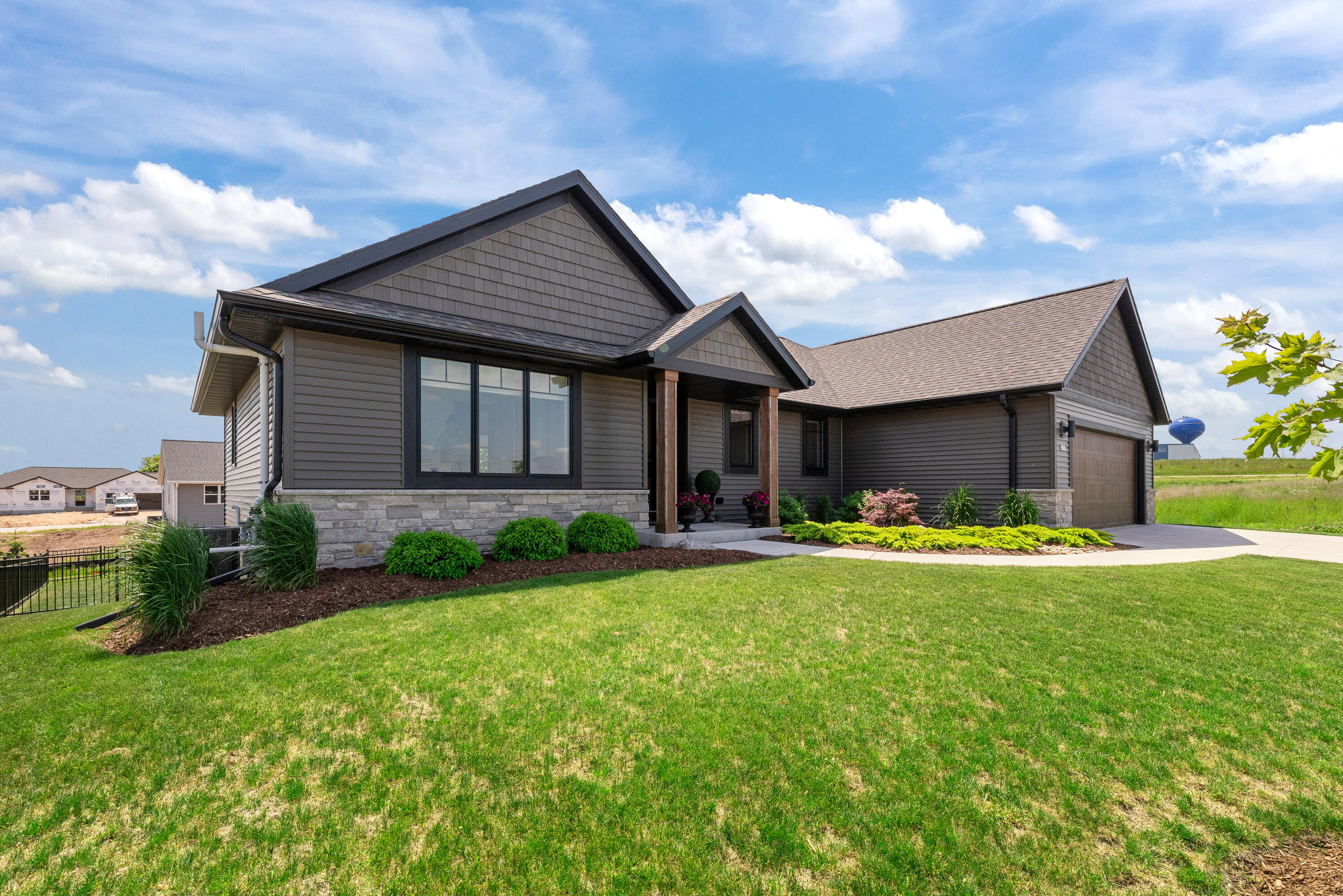 3001 Stonebrook Dr