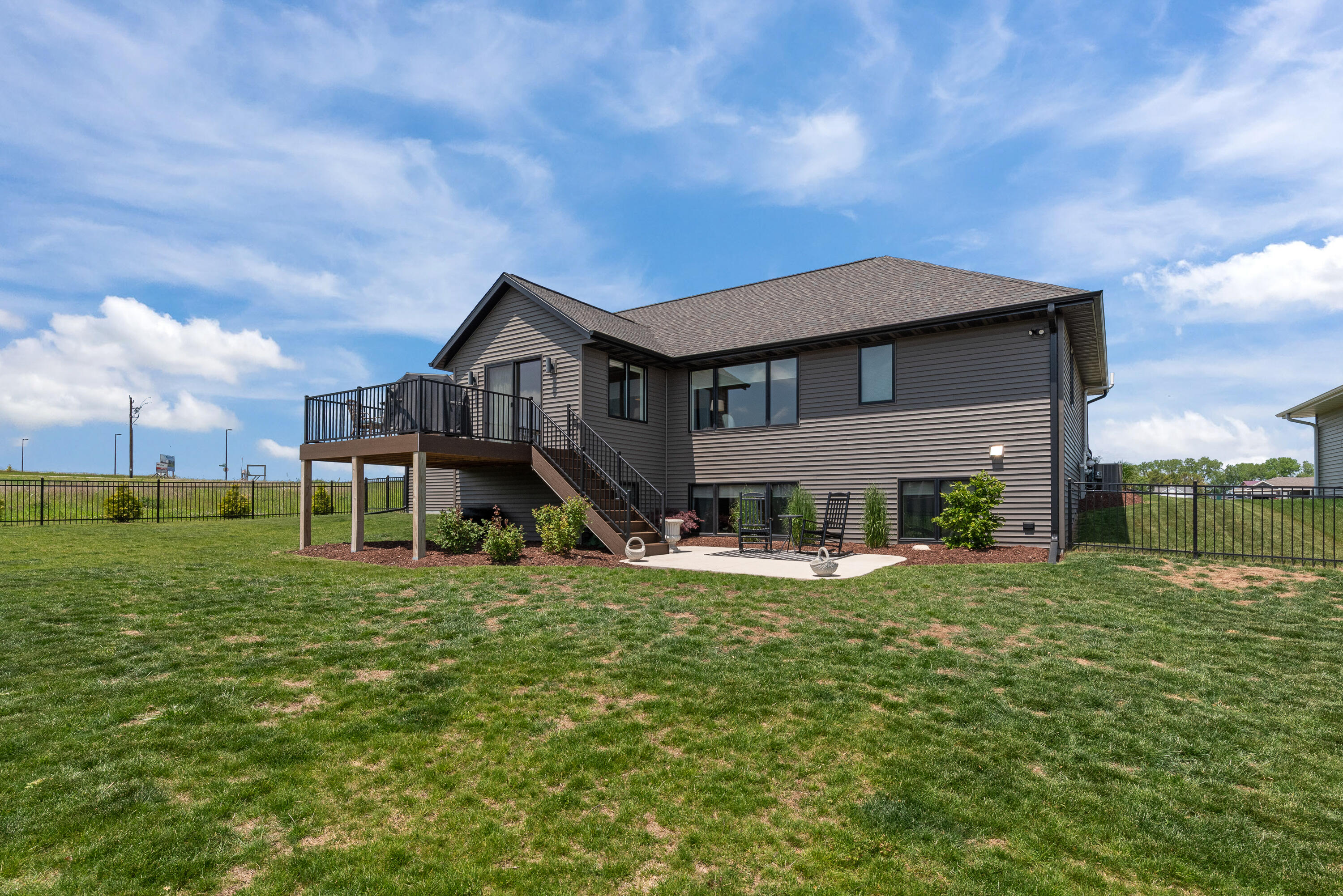 3001 Stonebrook Dr
