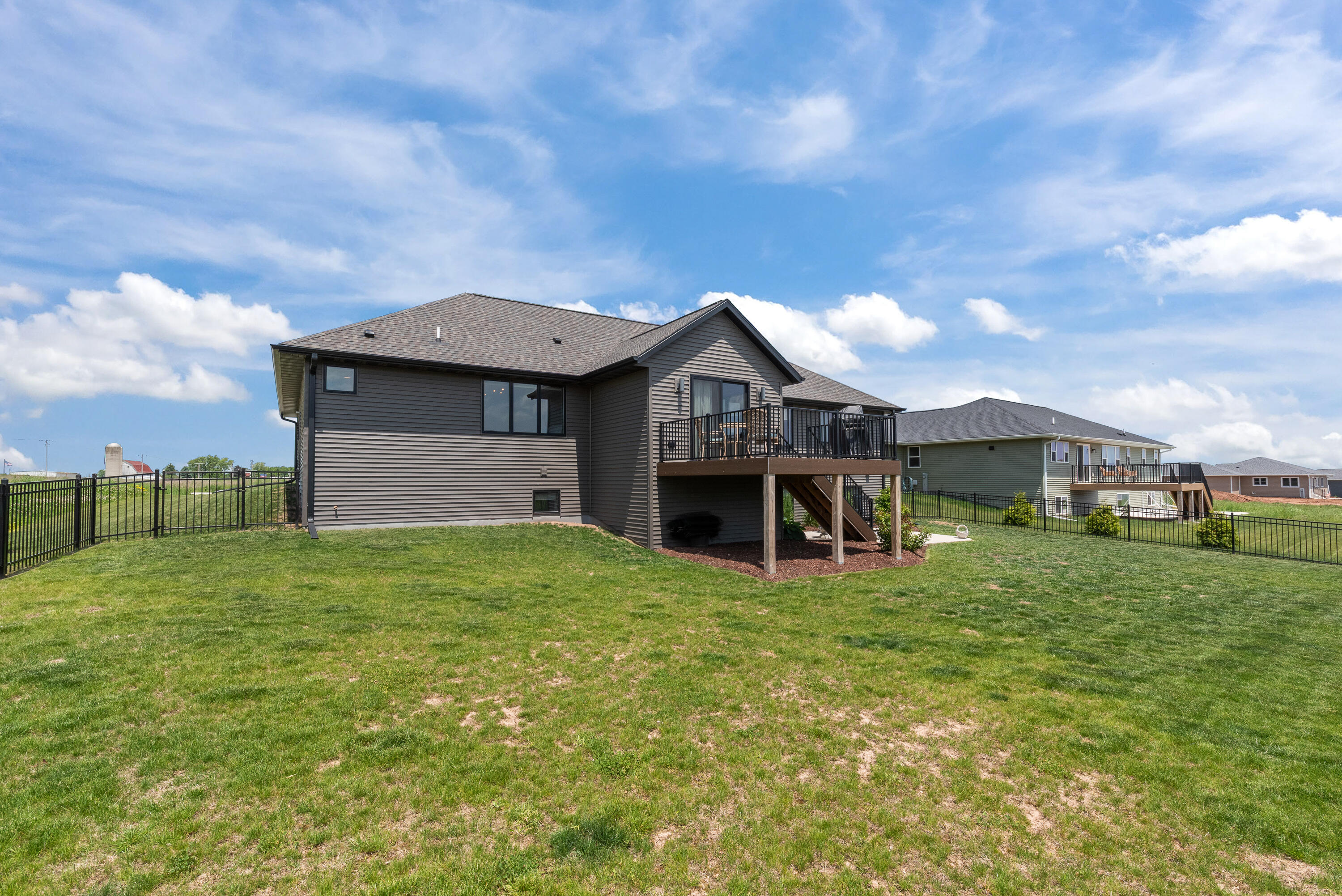 3001 Stonebrook Dr