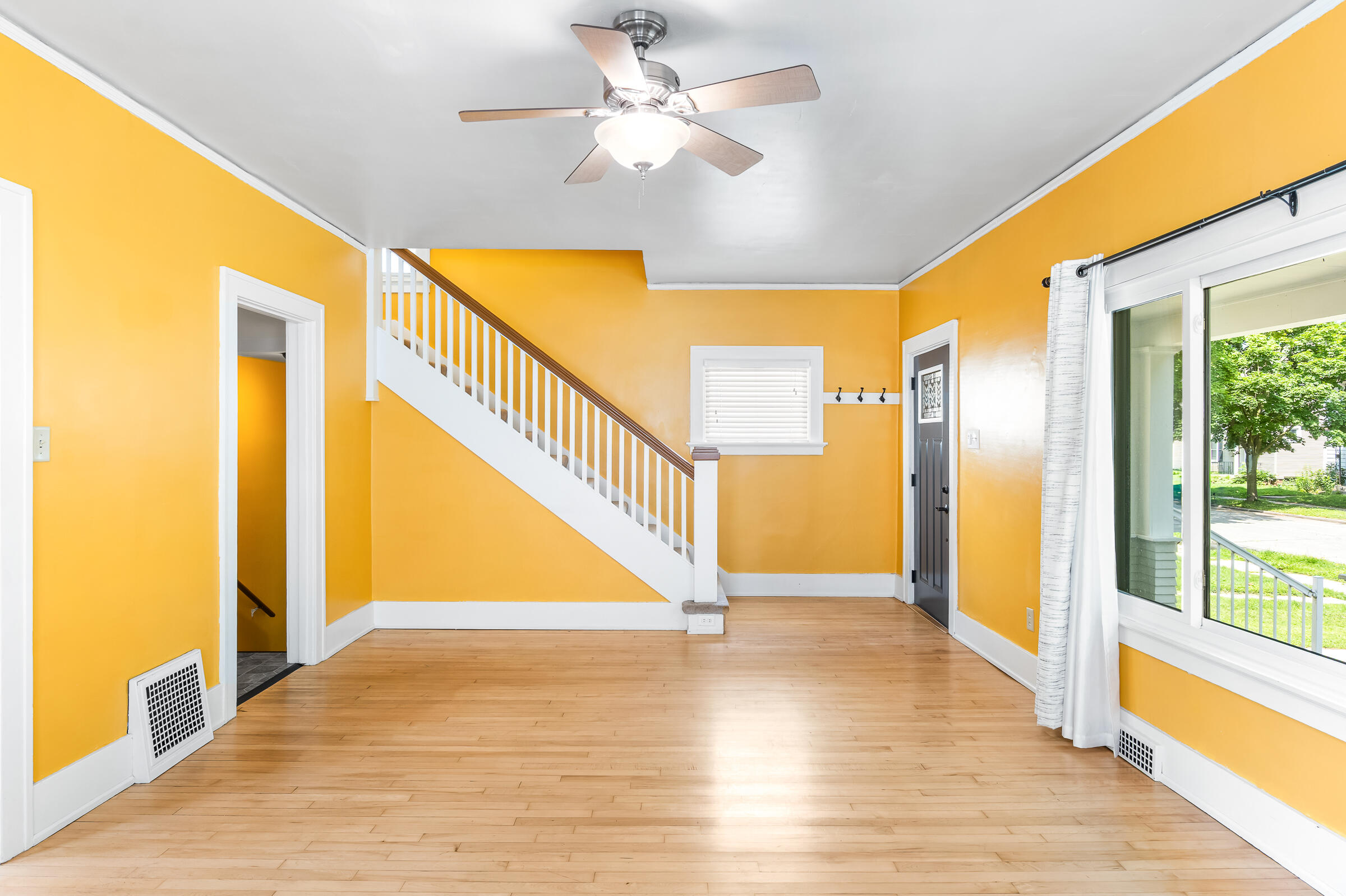 815 Bell Ave