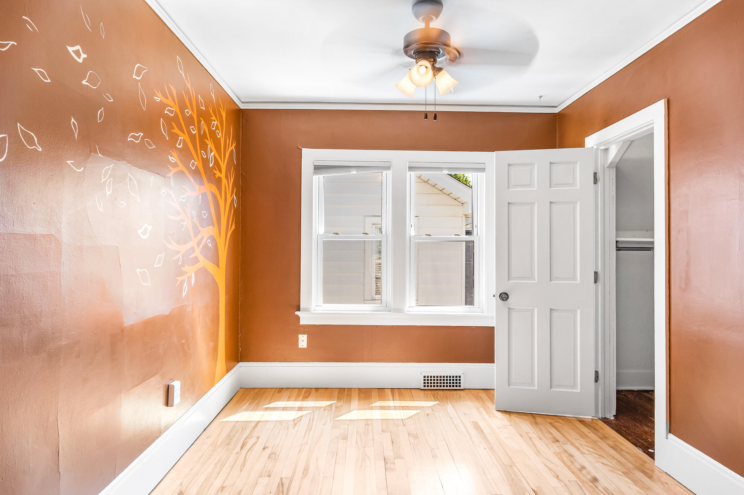 815 Bell Ave