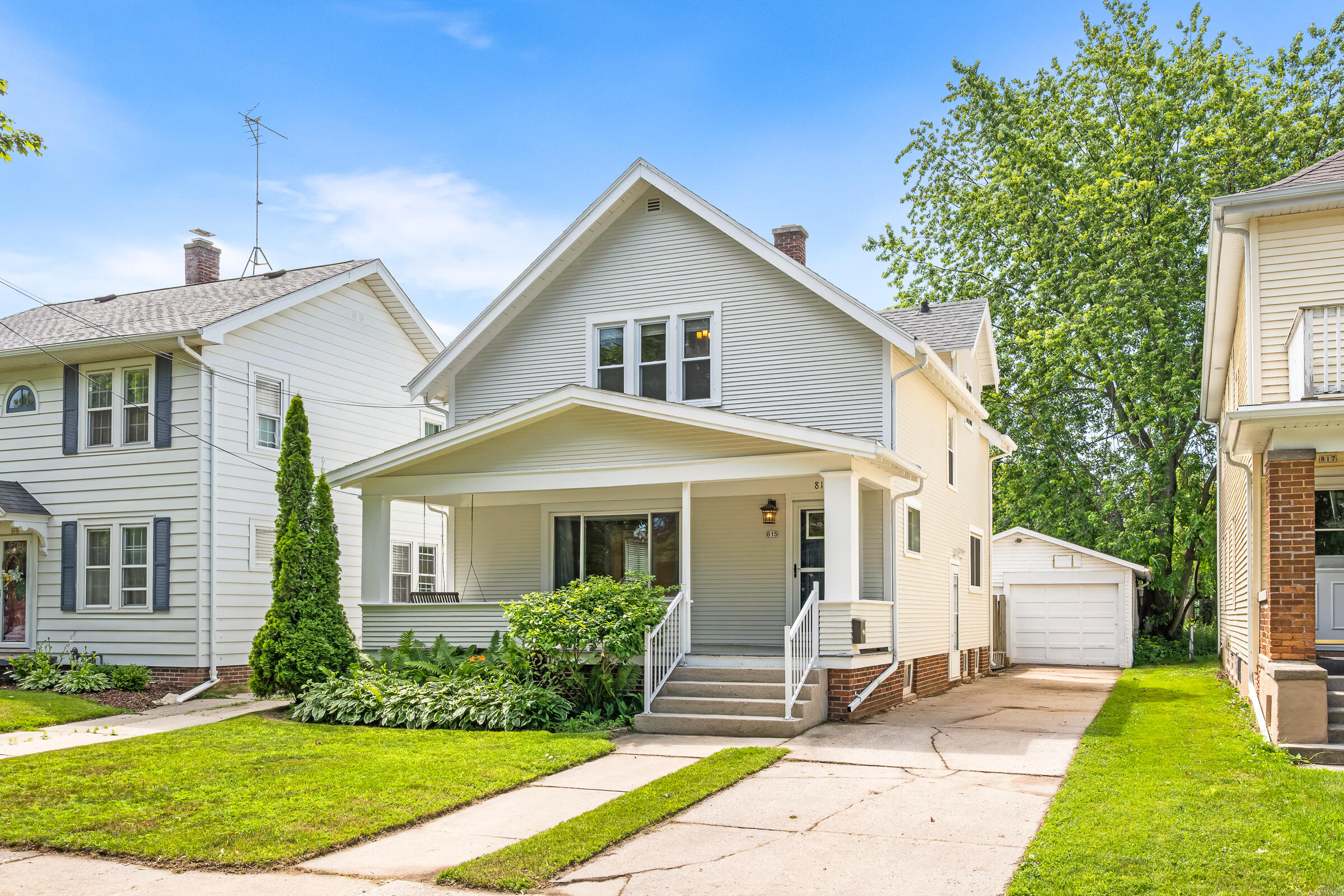 815 Bell Ave