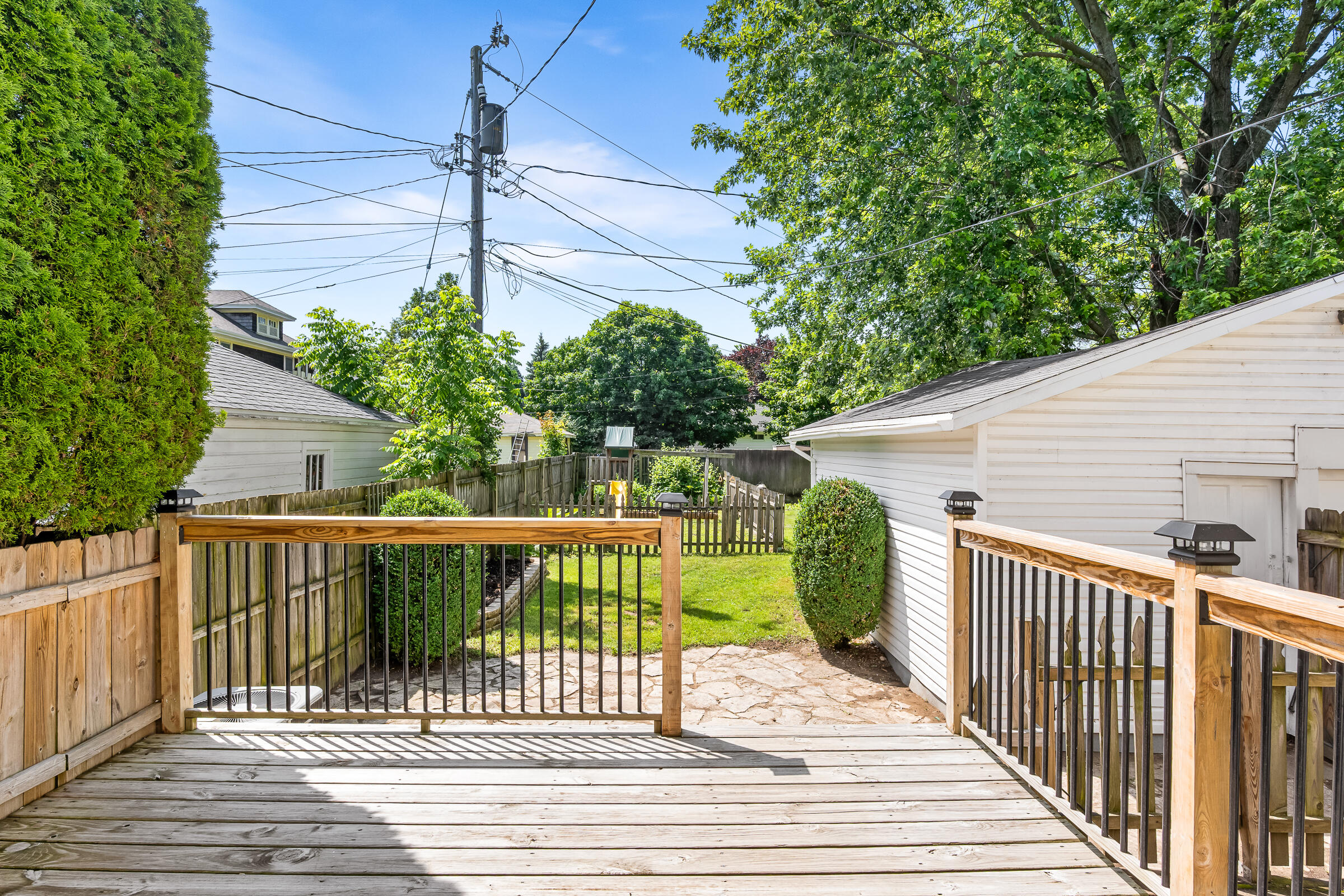 815 Bell Ave