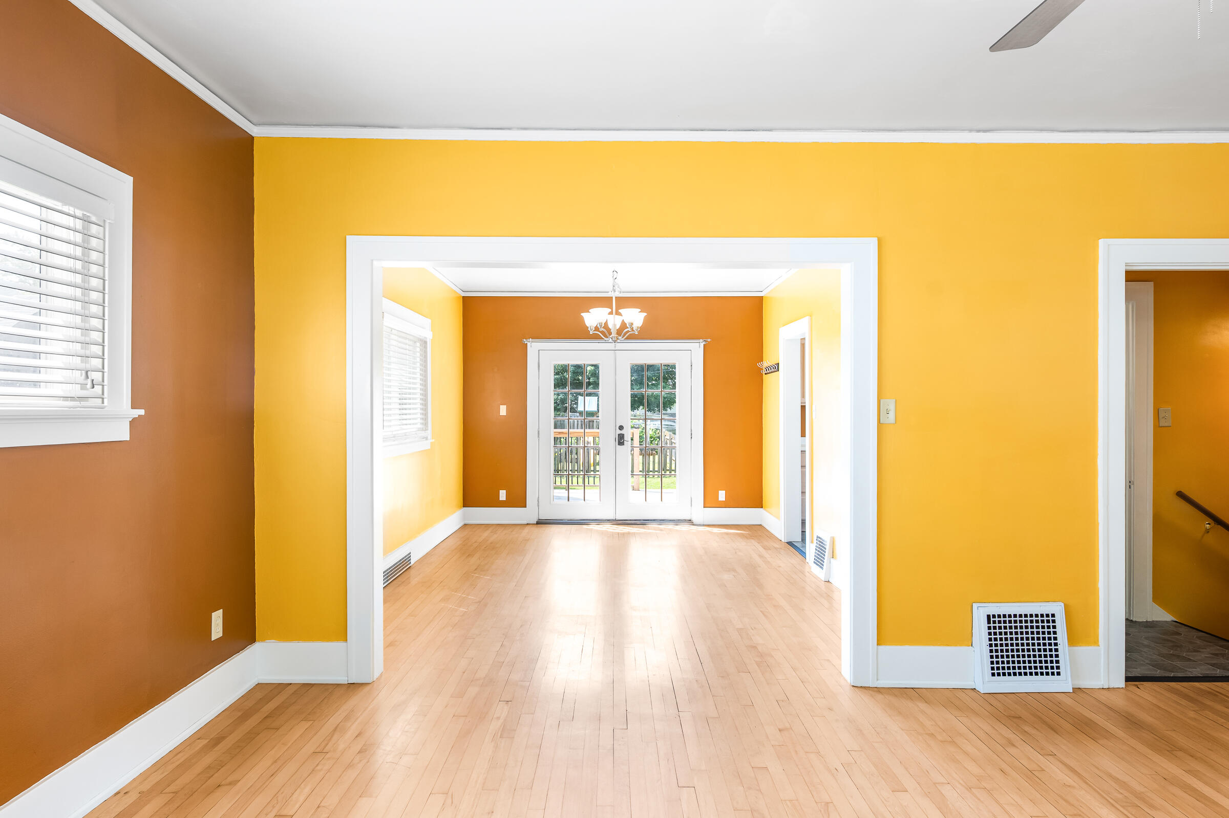 815 Bell Ave