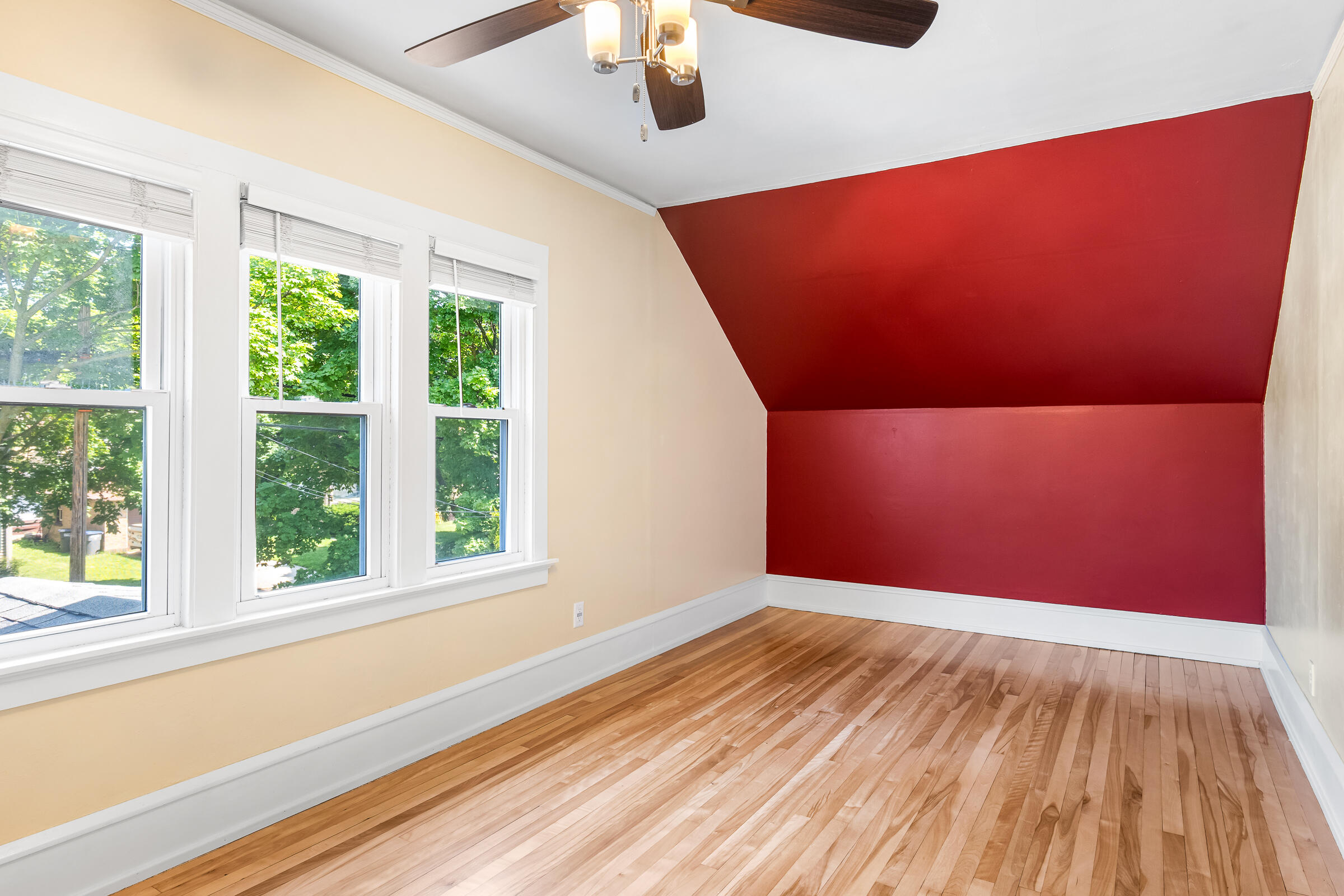 815 Bell Ave